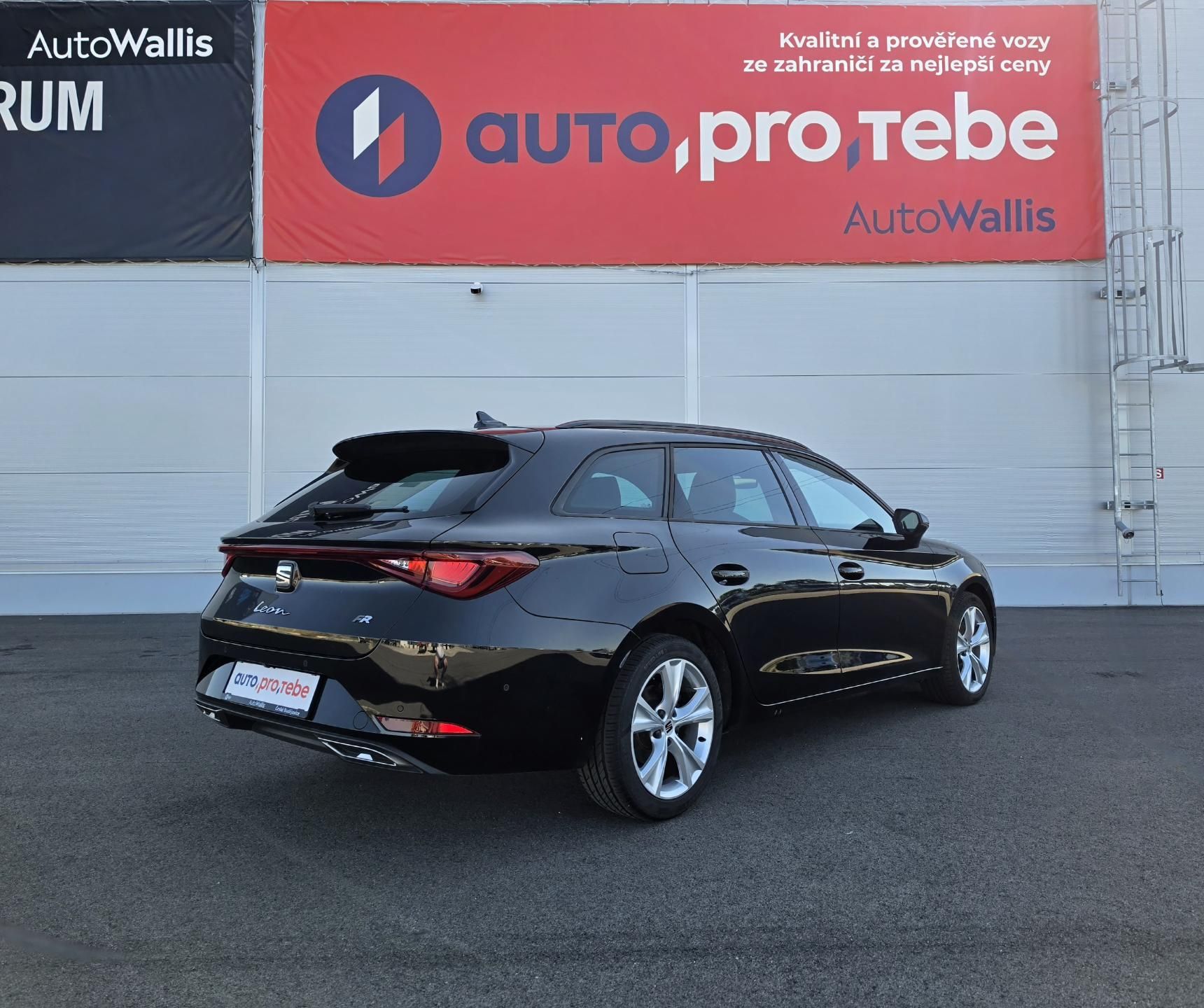 Seat Leon, 2.0TDI DSG FR-Line Matrix DPH - fotka 5