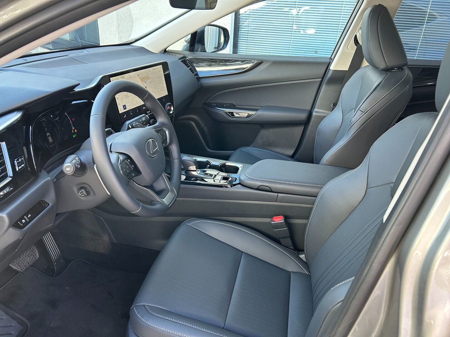 Lexus NX 350h, 350h 2.5 HEV EXECUTIVE TOP - fotka 6