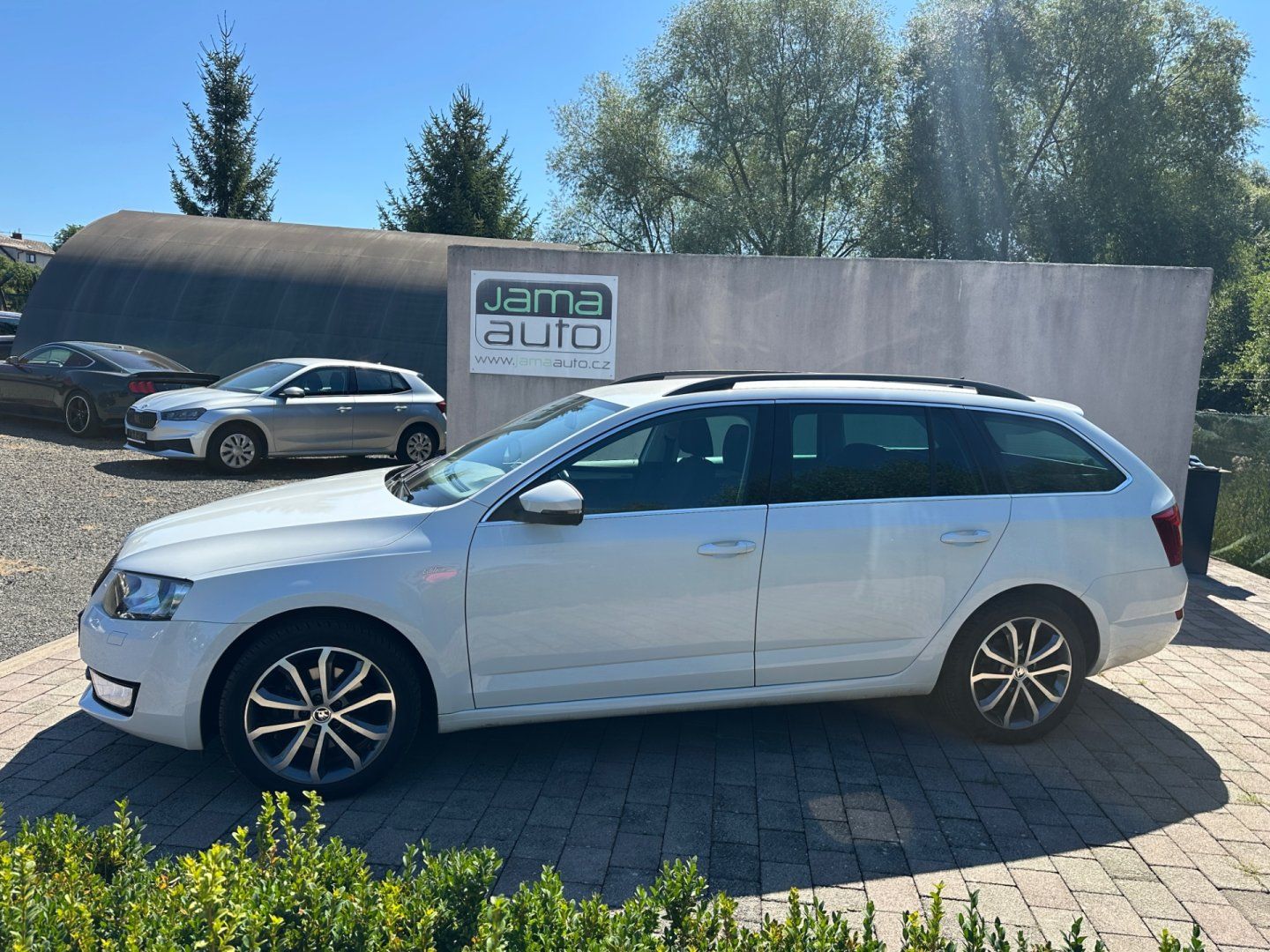 Škoda Octavia, 1,4TSI 110kW EDITION 1.MAJITEL - fotka 3