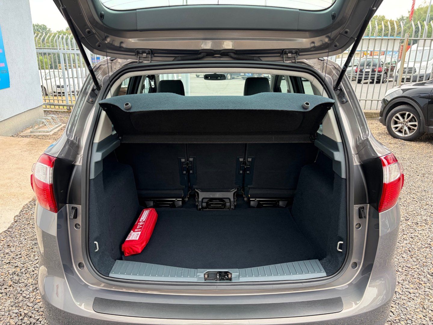 Ford C-MAX, 1,6 77kW,SERVISKA,KLIMA - fotka 5