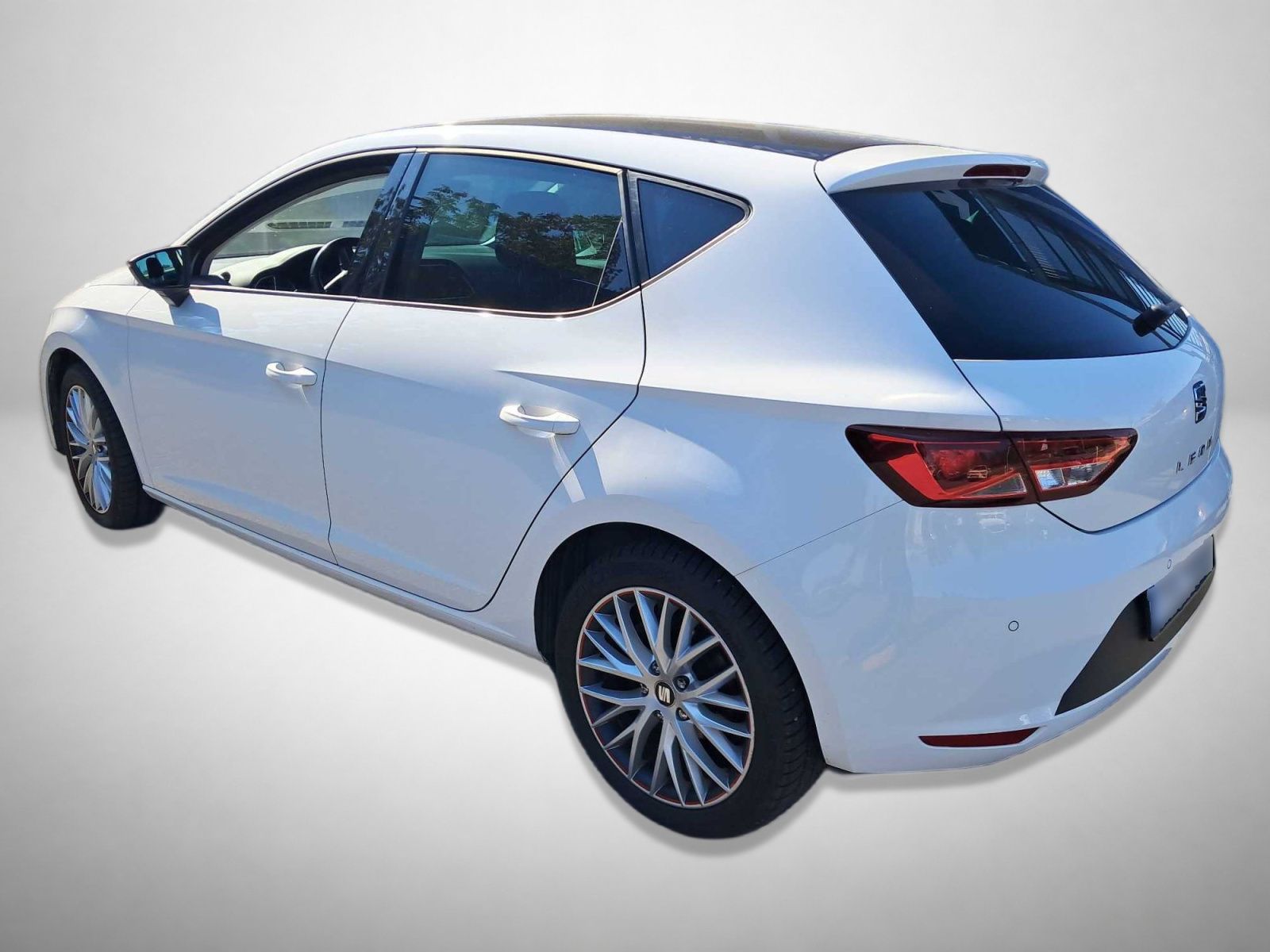 Seat Leon, 1.2 TSI, Style, ČR,1.maj - fotka 2