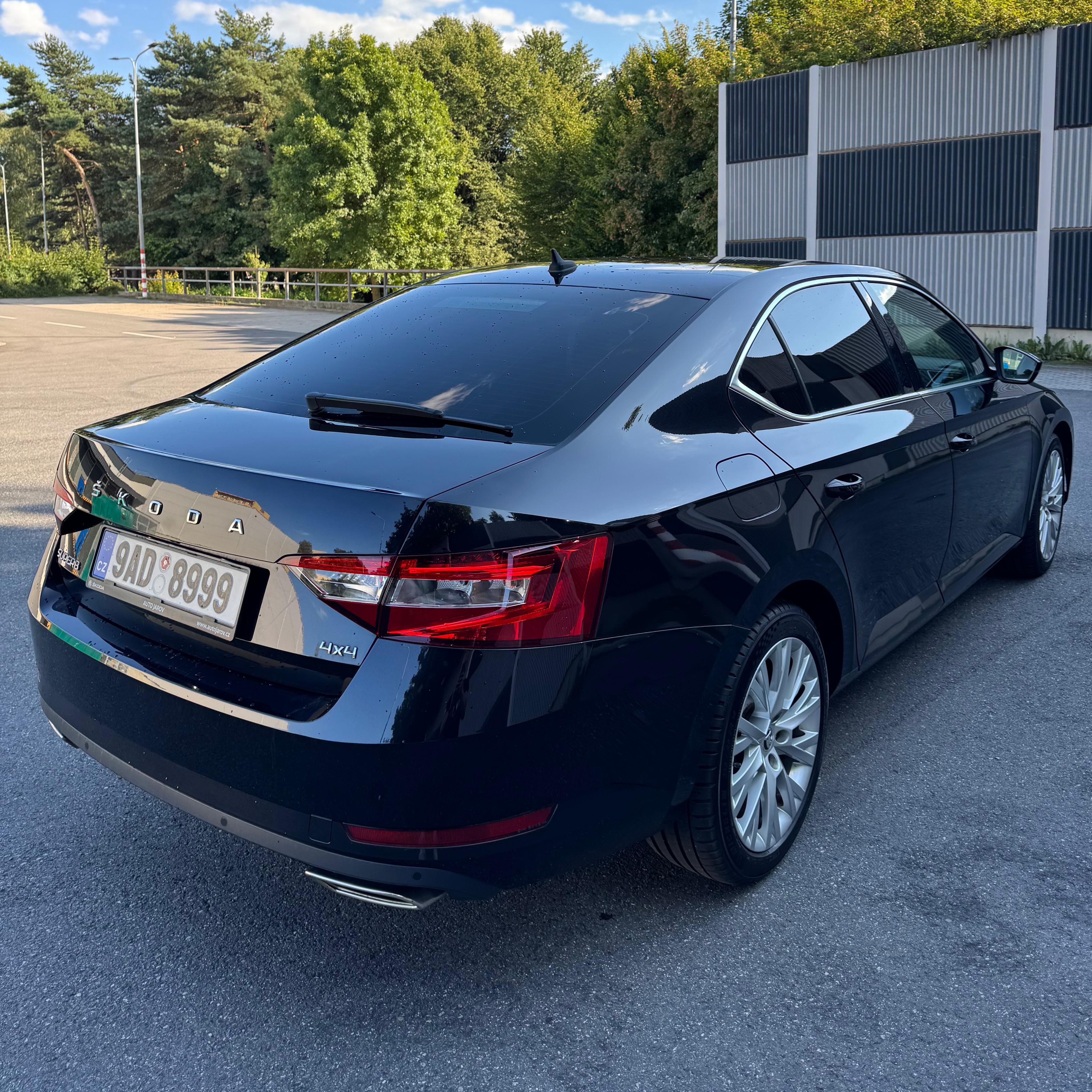 Škoda Superb, 2022 206Kw Virtual 4x4 Webasto - fotka 4