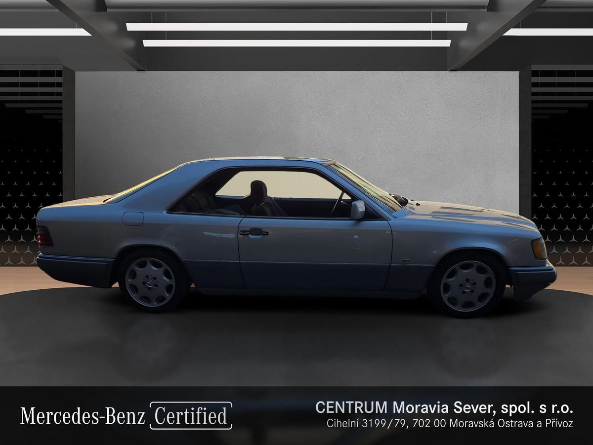 Mercedes-Benz 124, 200CE  COUPÉ - fotka 6