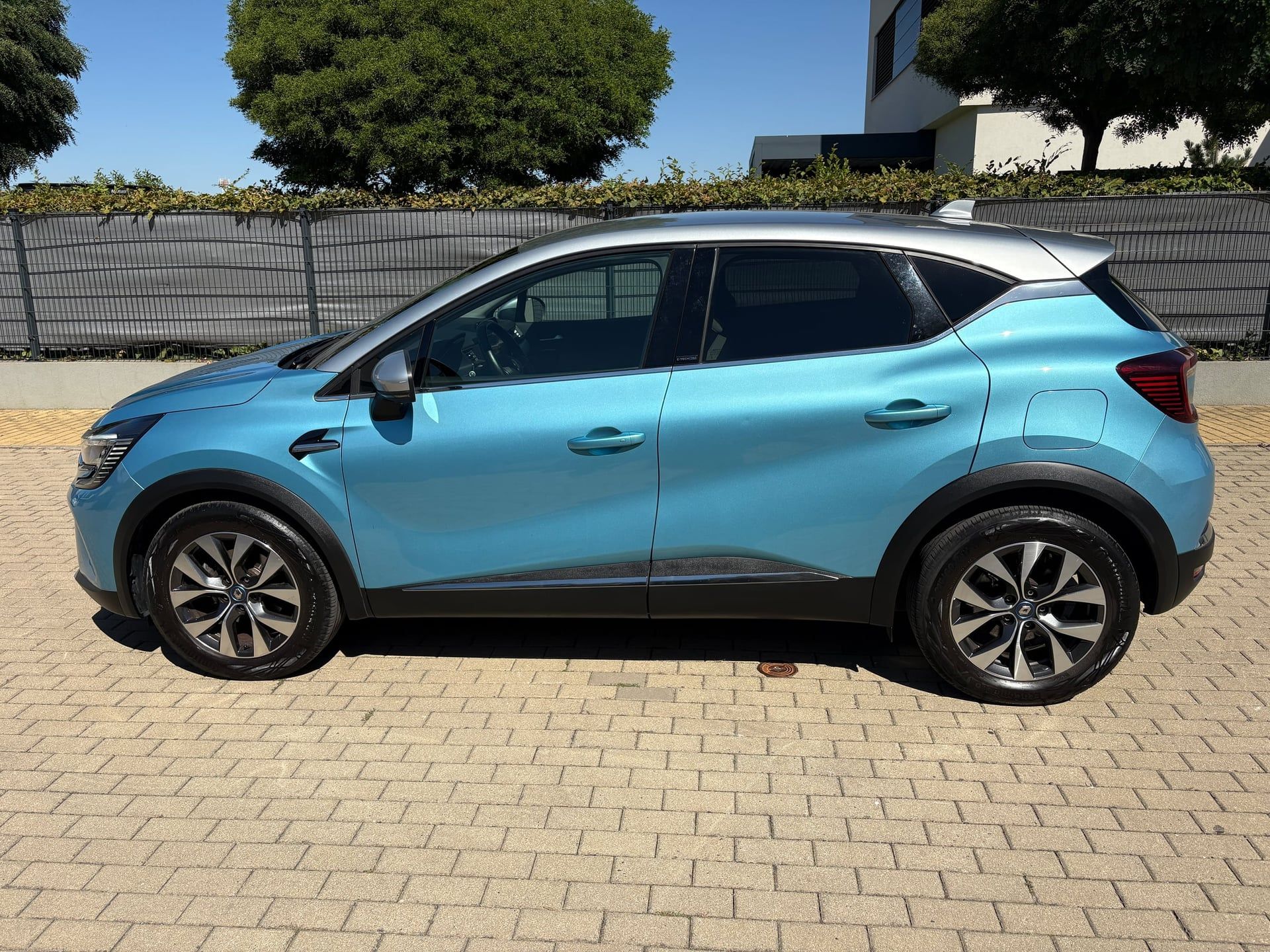 Renault Captur, 1.6 E-Tech/Intens/servis/ČR - fotka 6