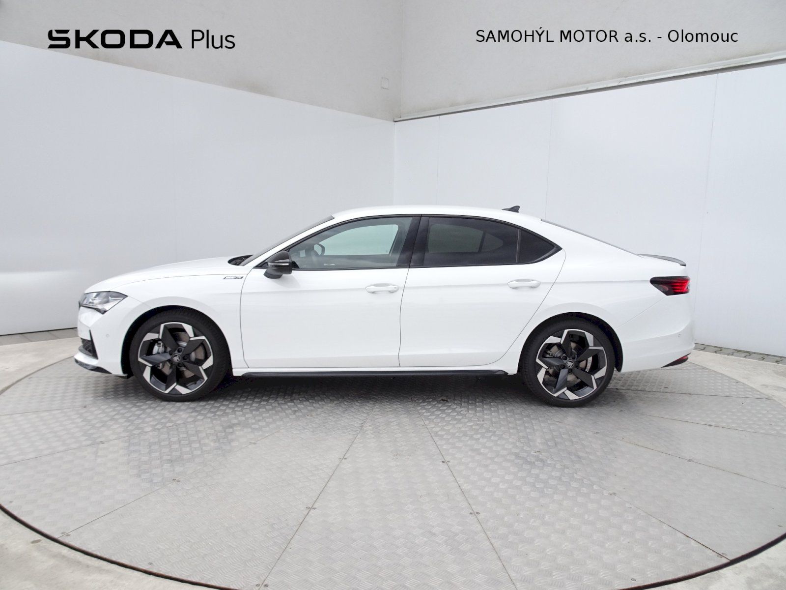 Škoda Superb, 2.0TSI DSG Sportline - fotka 3