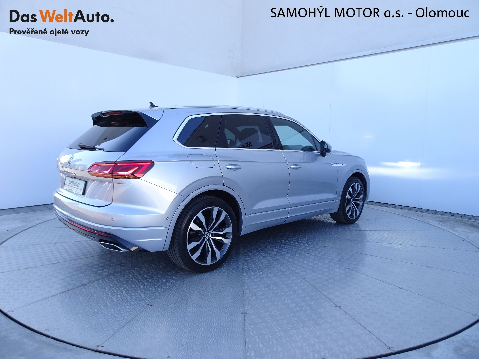 Volkswagen Touareg, 3.0TDI Tiptronic R-line - fotka 2