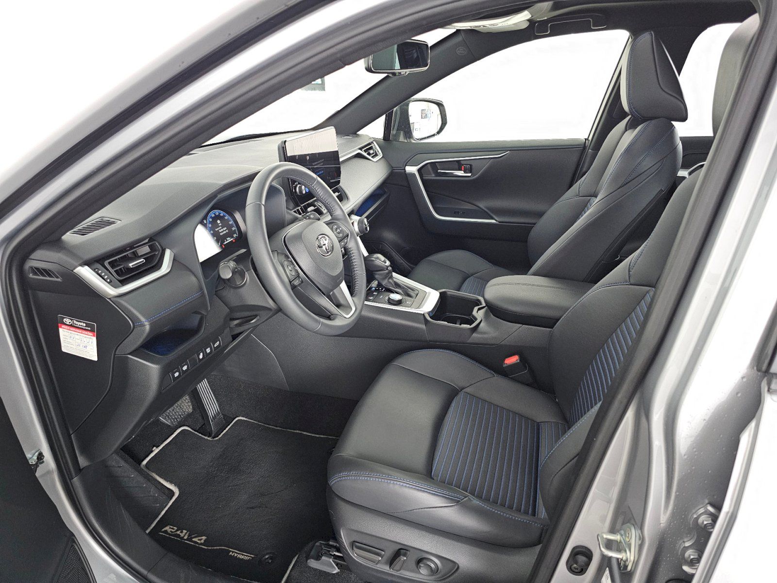 Toyota Rav4, 2.5HEV 222k 4x4  SELECTION SKY - fotka 6