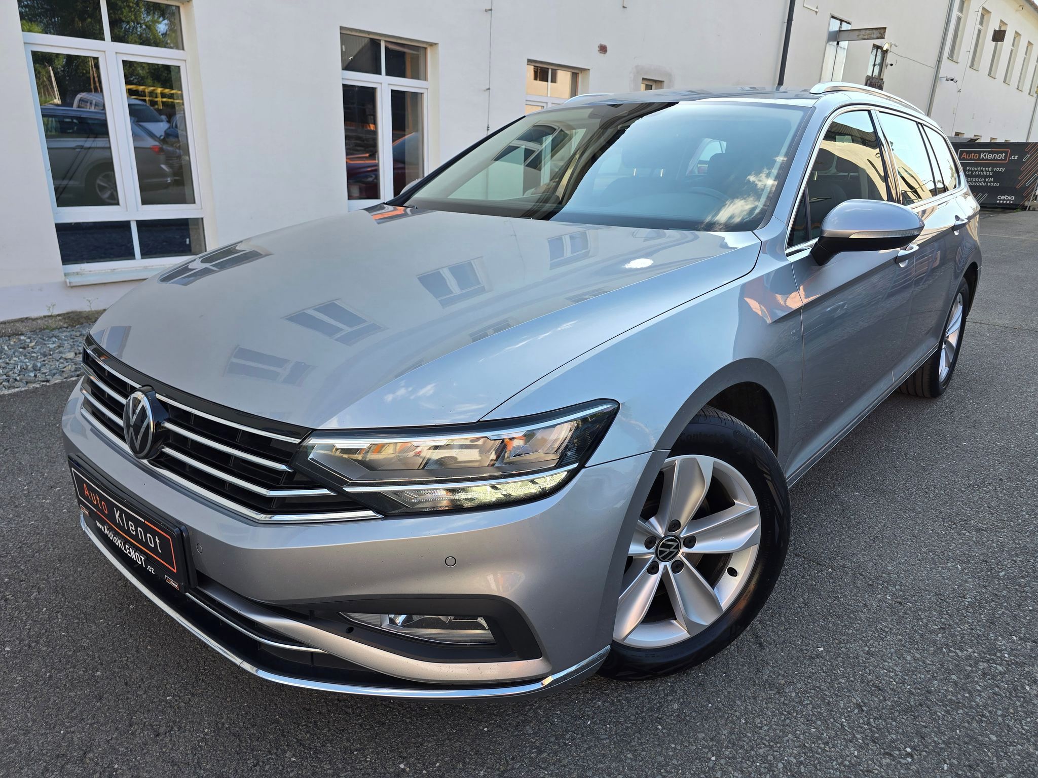 Volkswagen Passat, DSG 2,0TDI ELEGANCE NAVI - DPH