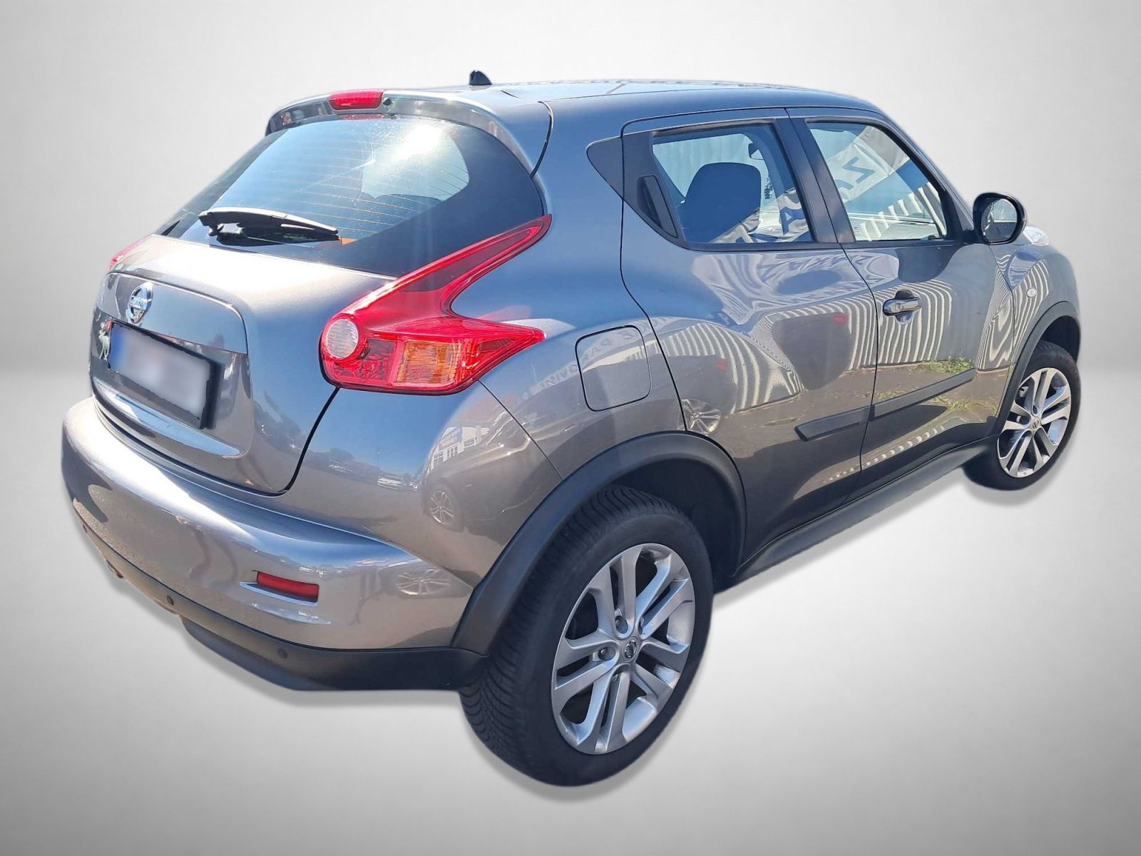 Nissan Juke, 1.6 i, ČR,1.maj - fotka 2