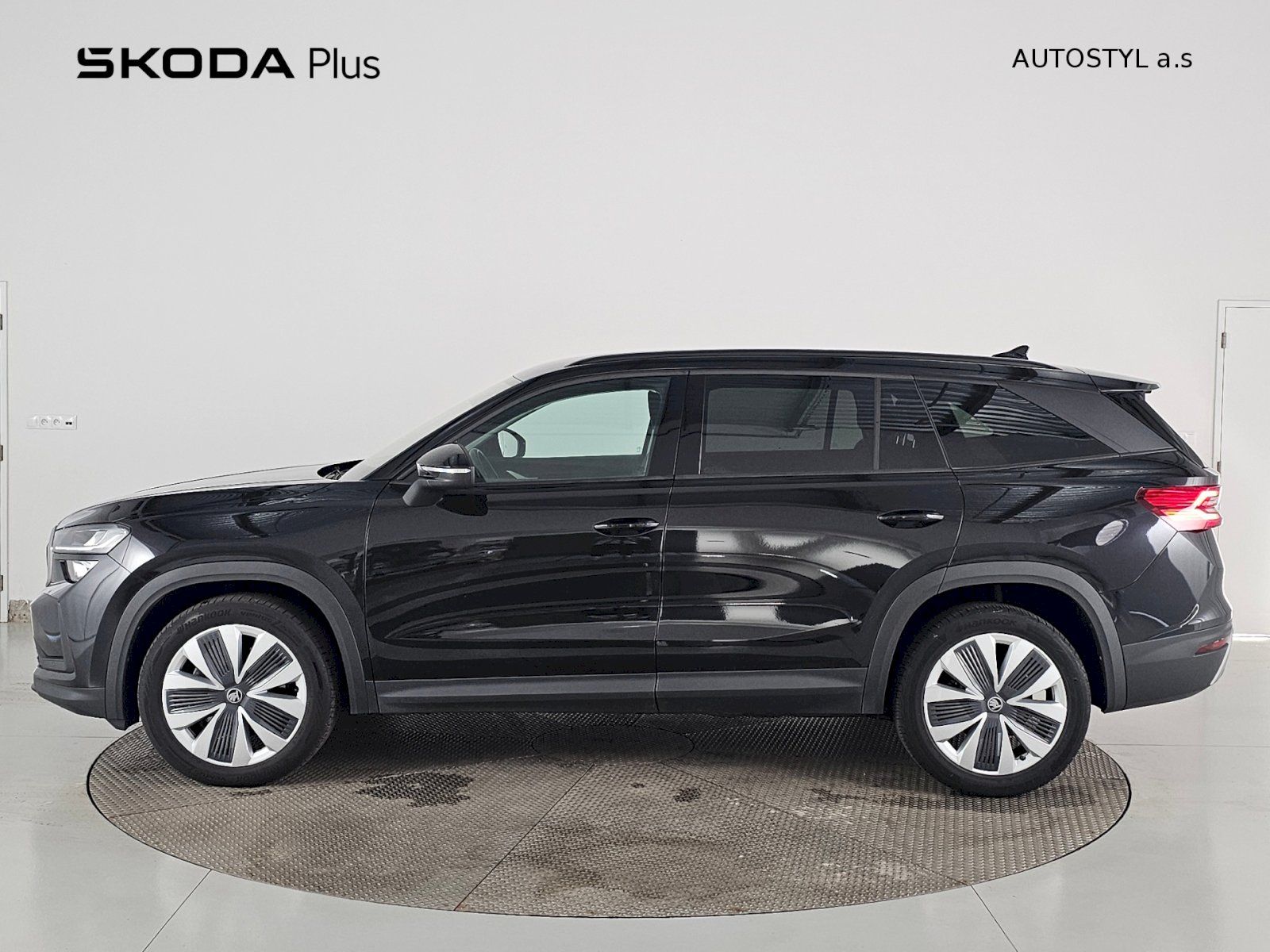 Škoda Kodiaq, 2.0TSI 150KW Selection DSG 7S - fotka 3