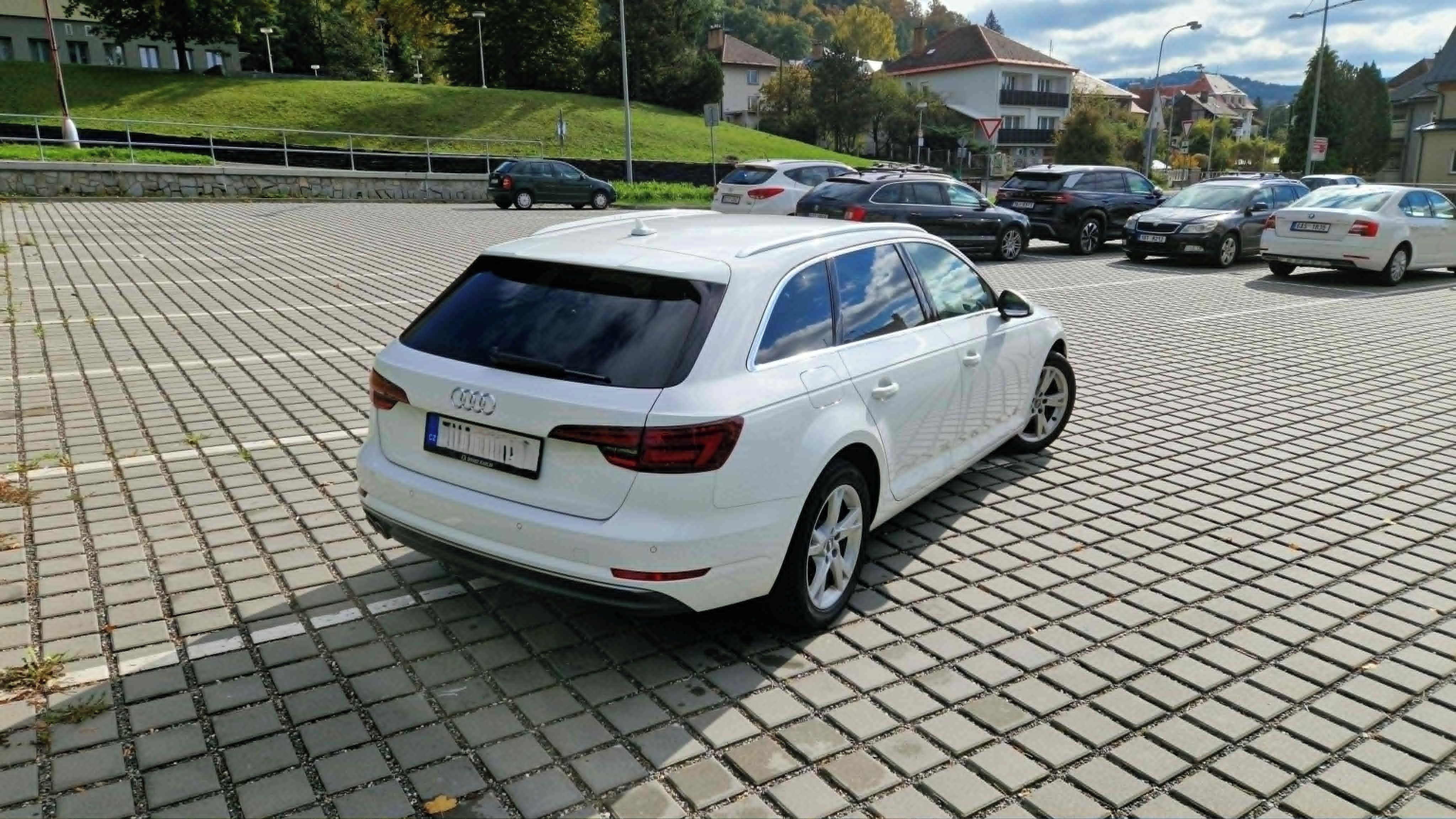 Audi A4 Avant, Audi A4 Avant Sport 2.0 TDI - fotka 3