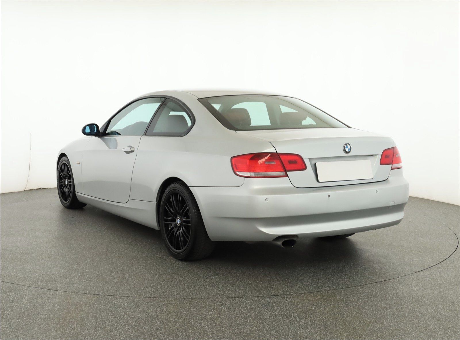 BMW Řada 3, 320 i, Kožené sedačky, Xenony - fotka 4