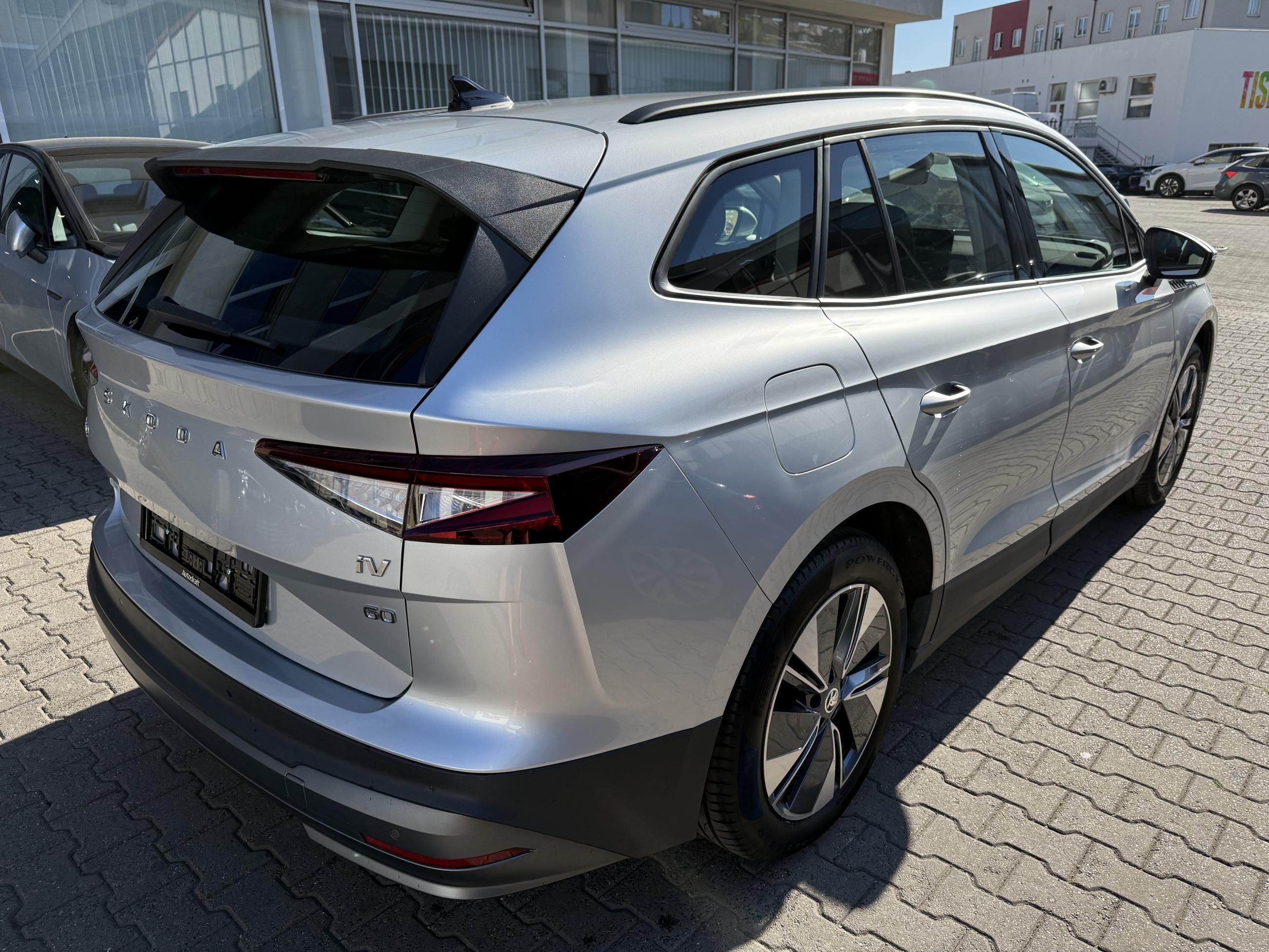 Škoda Enyaq iV, iV 60 132kW / ALU 19'' - fotka 6