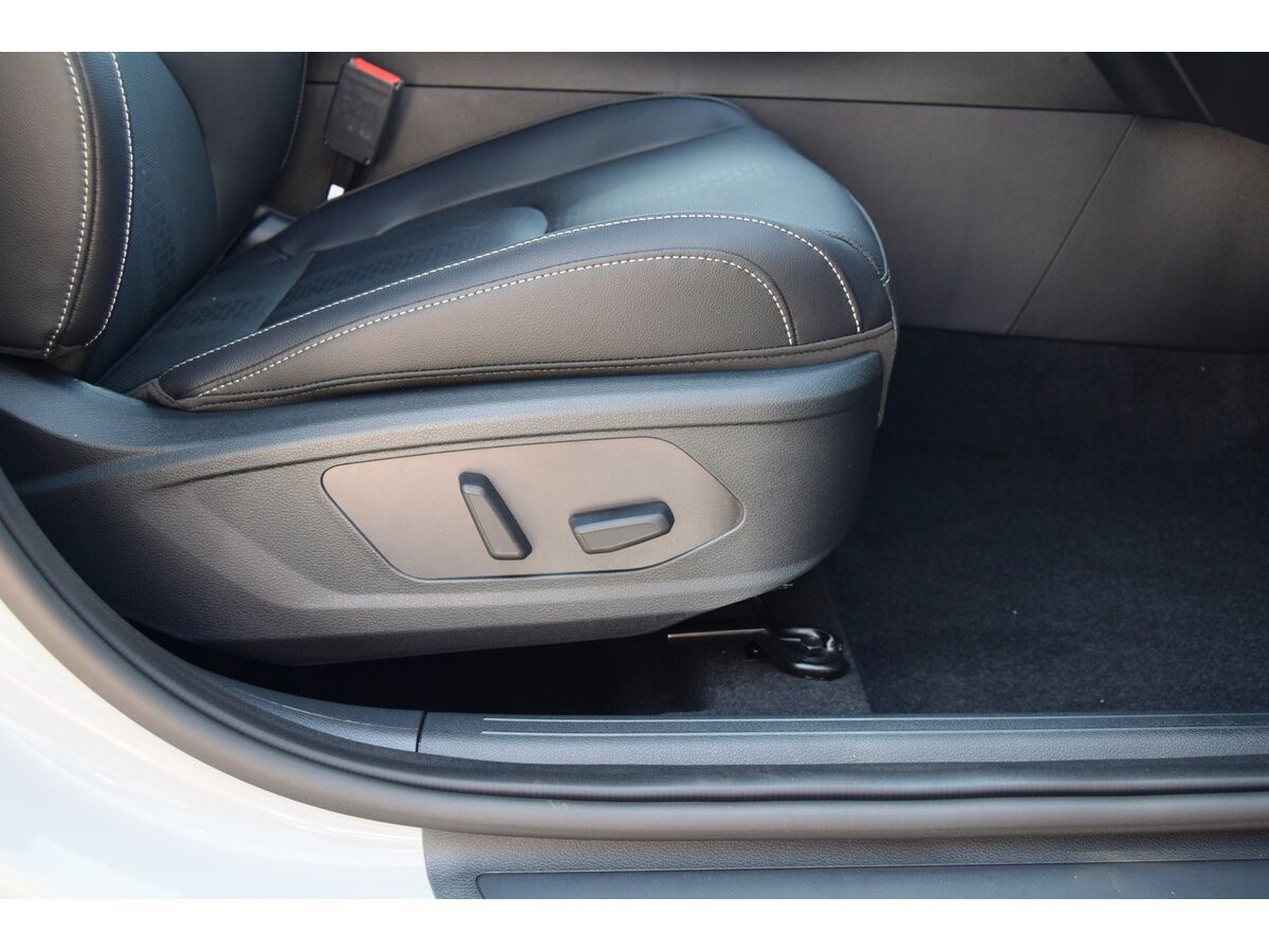 Kia Sportage, 1,6 T-GDi 7DCT 4x2 BLACK EDITI - fotka 5