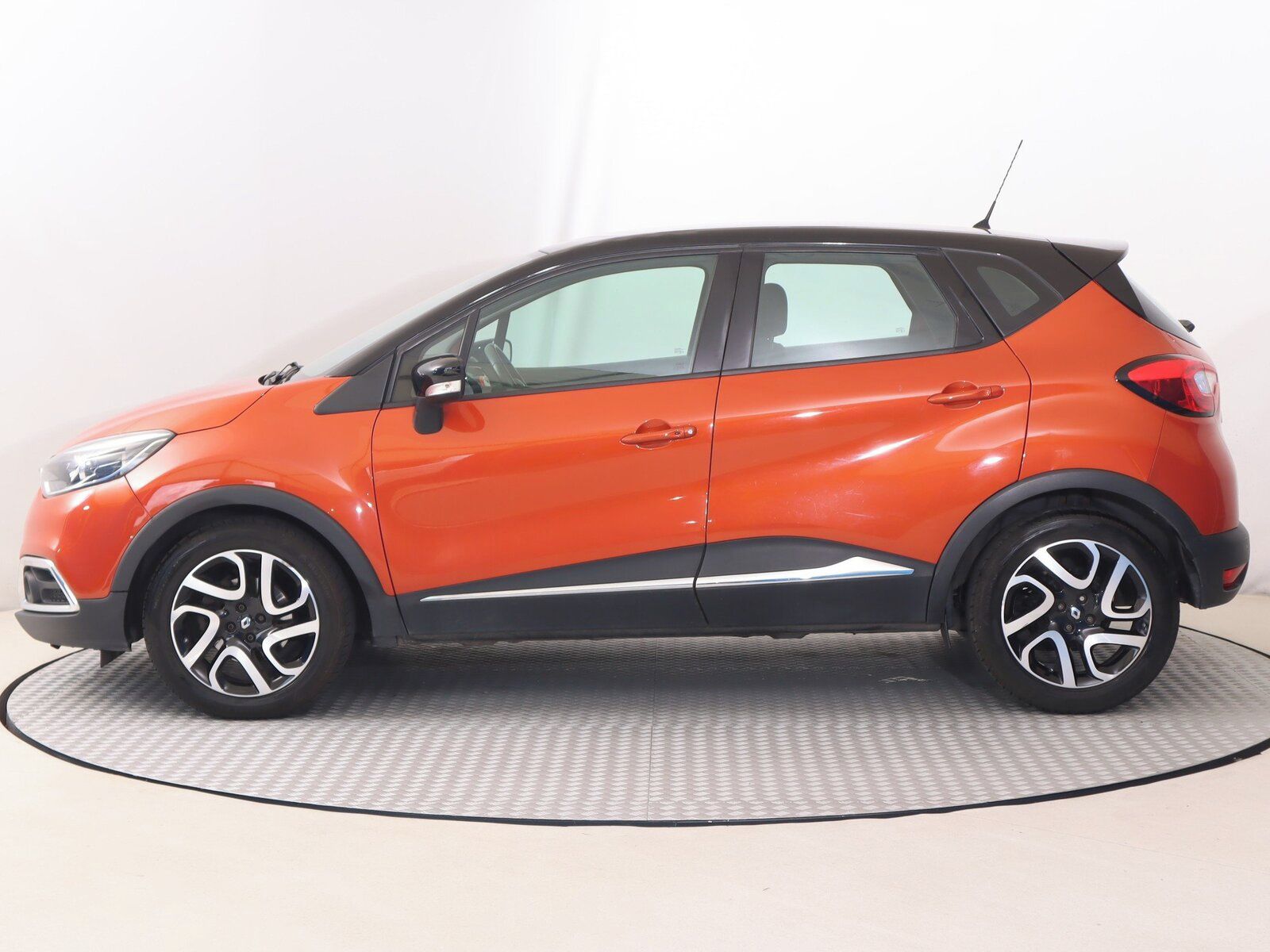 Renault Captur, 1.2 TCe, Automat, Serv.kniha - fotka 3