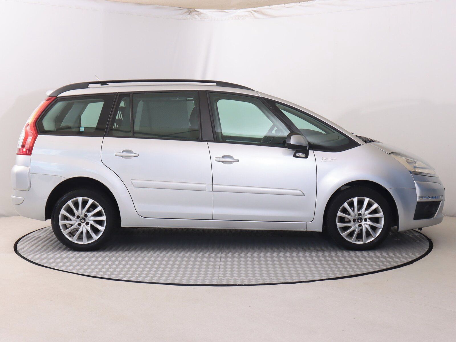 Citroën Grand C4 Picasso, 1.6 HDi, Automat, 7 míst - fotka 6