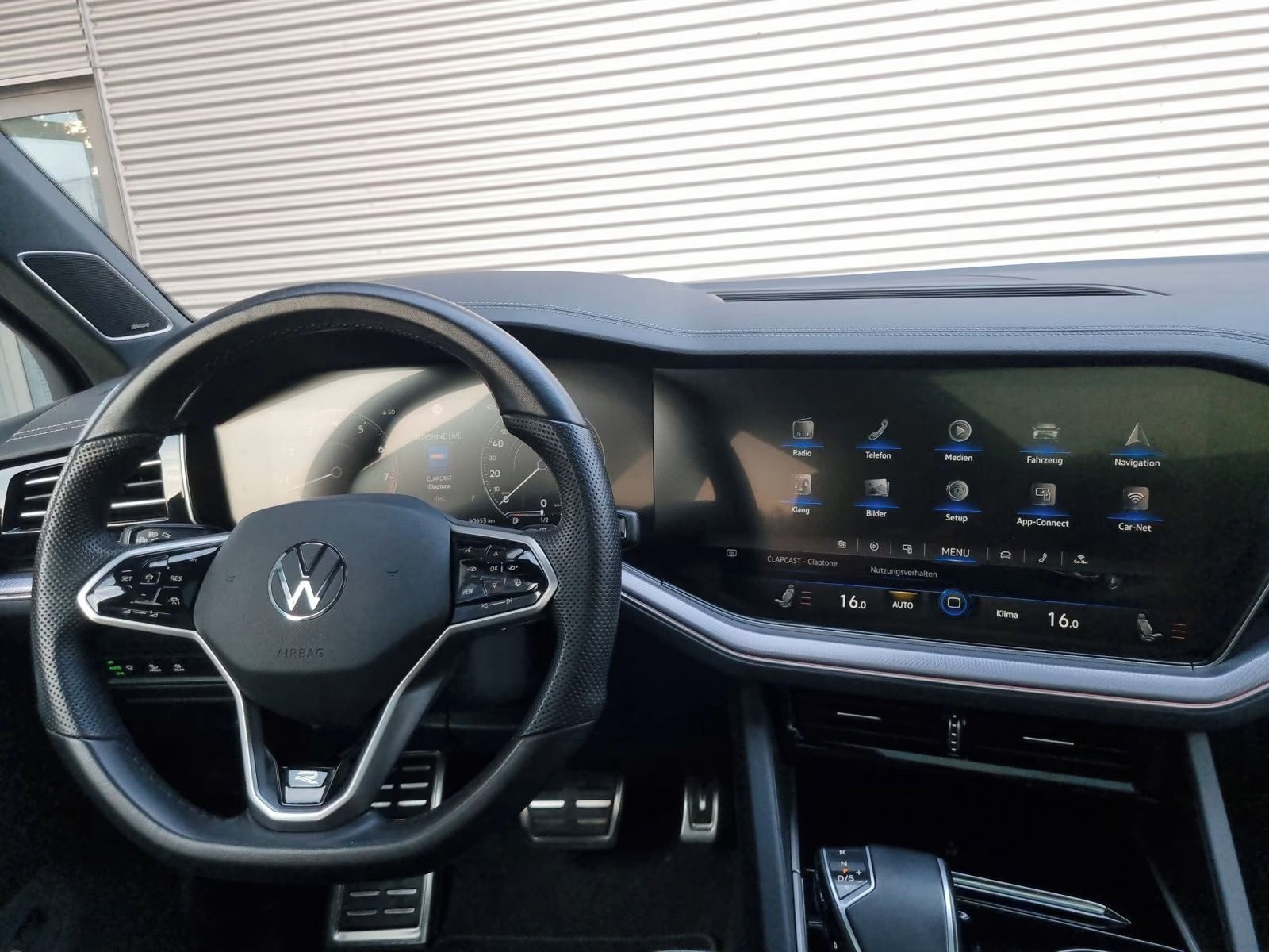 Volkswagen Touareg, 3.0 TSI 4M R-Line*Kůže*360°* - fotka 6