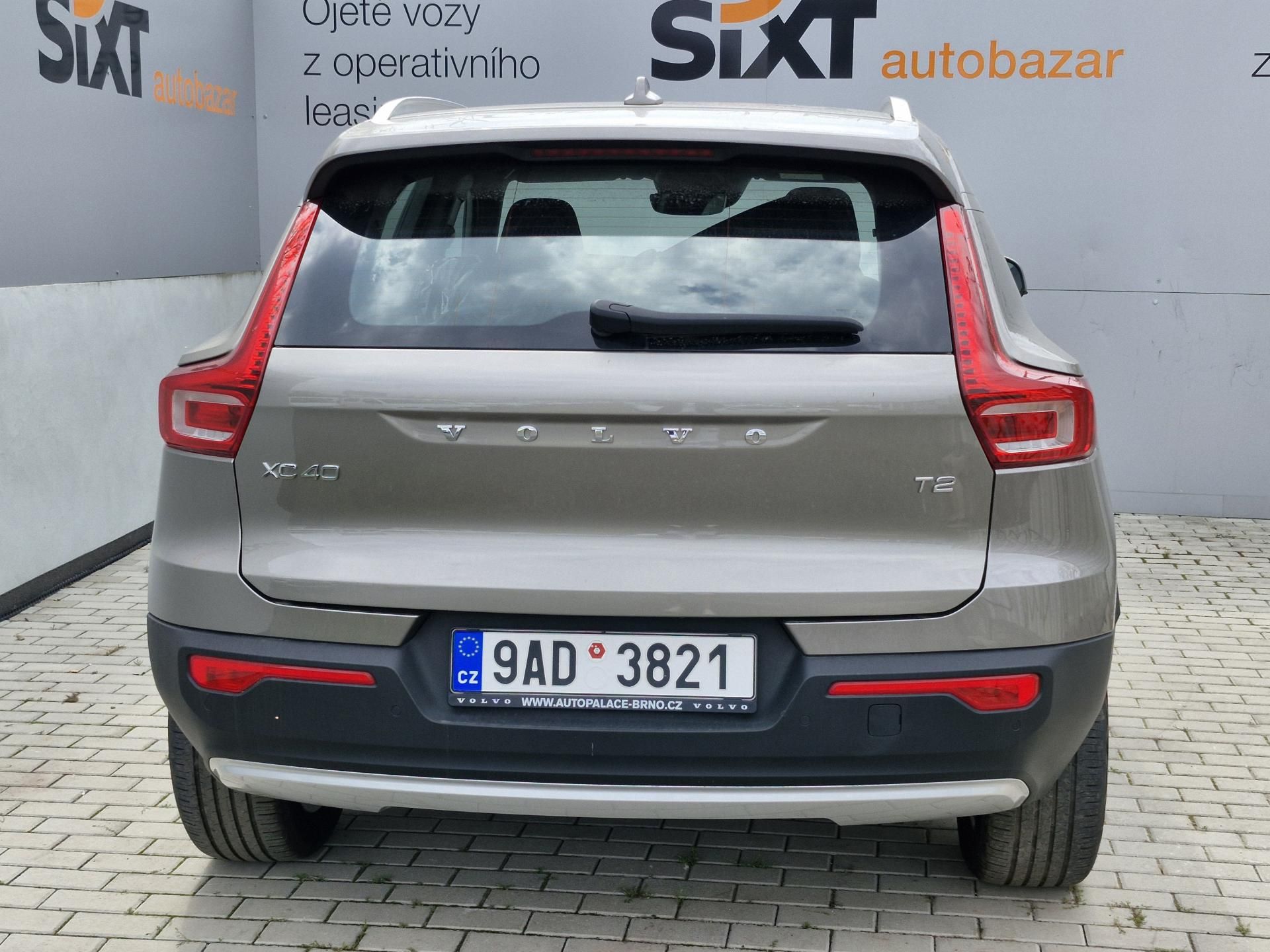 Volvo XC40, T2 Momentum PRO 1,5 (95 kW) - fotka 4