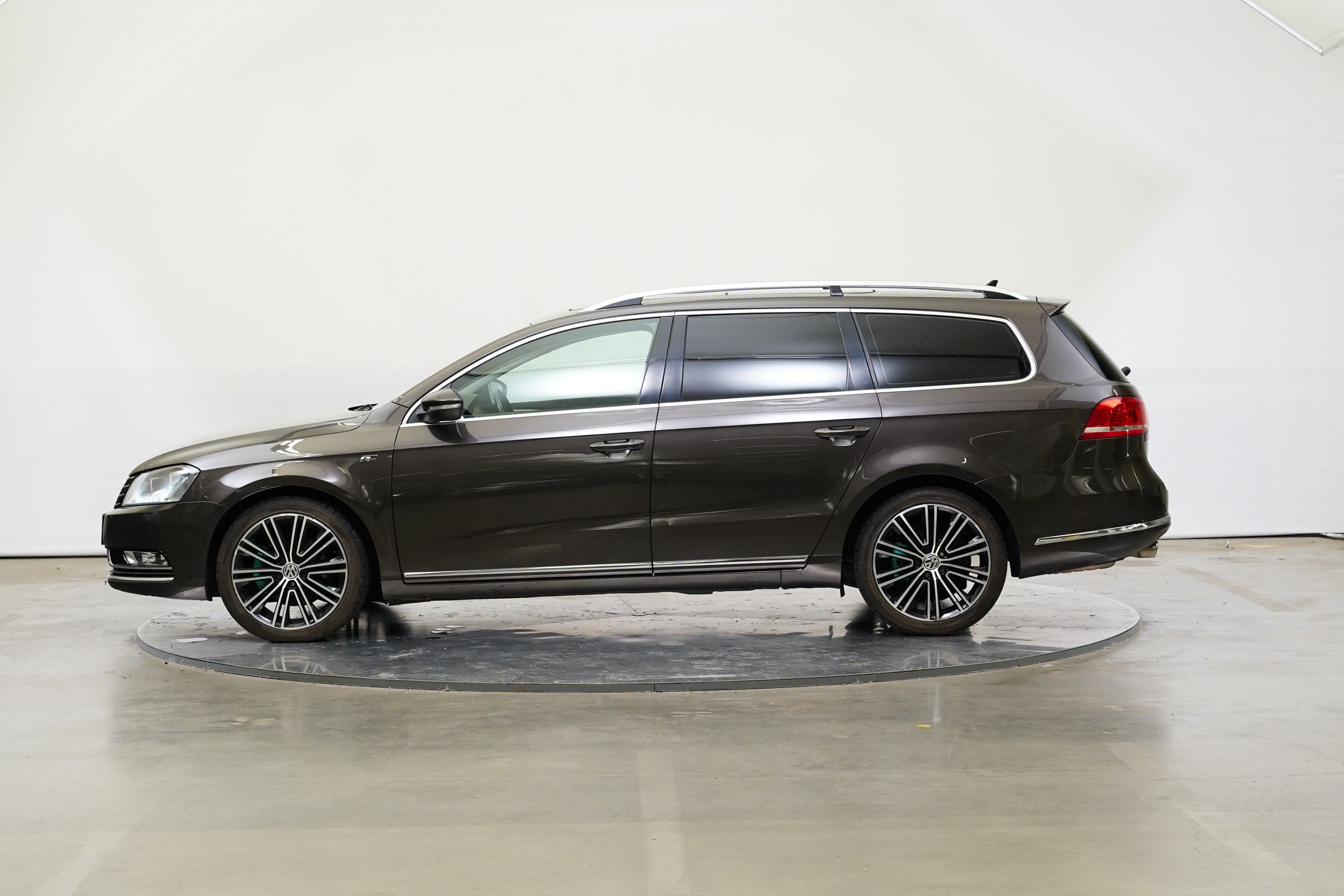 Volkswagen Passat, 2.0 TSI 155 kW Exclusive - fotka 3