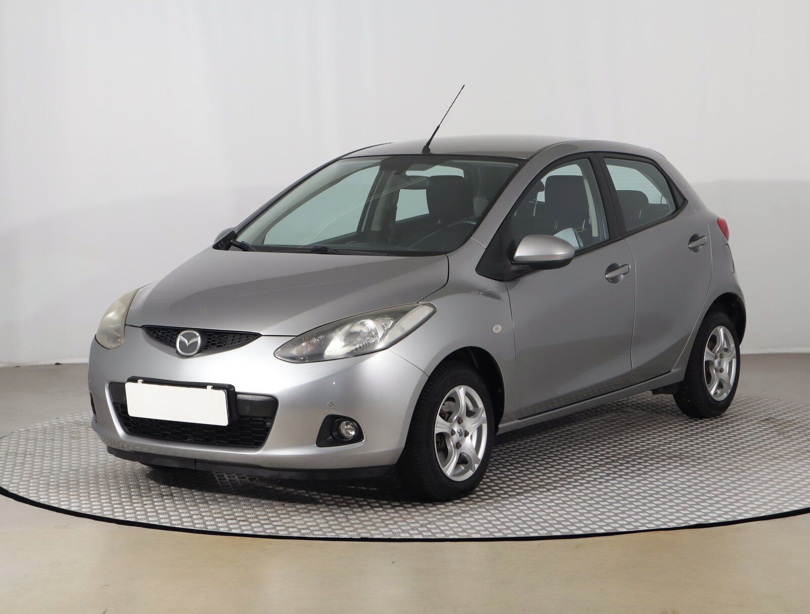 Mazda 2, 1.3 i - fotka 2