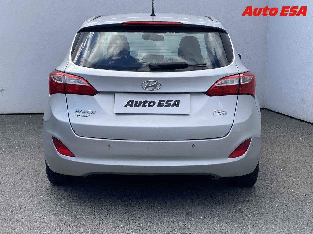 Hyundai i30, 1.6Crdi - fotka 5
