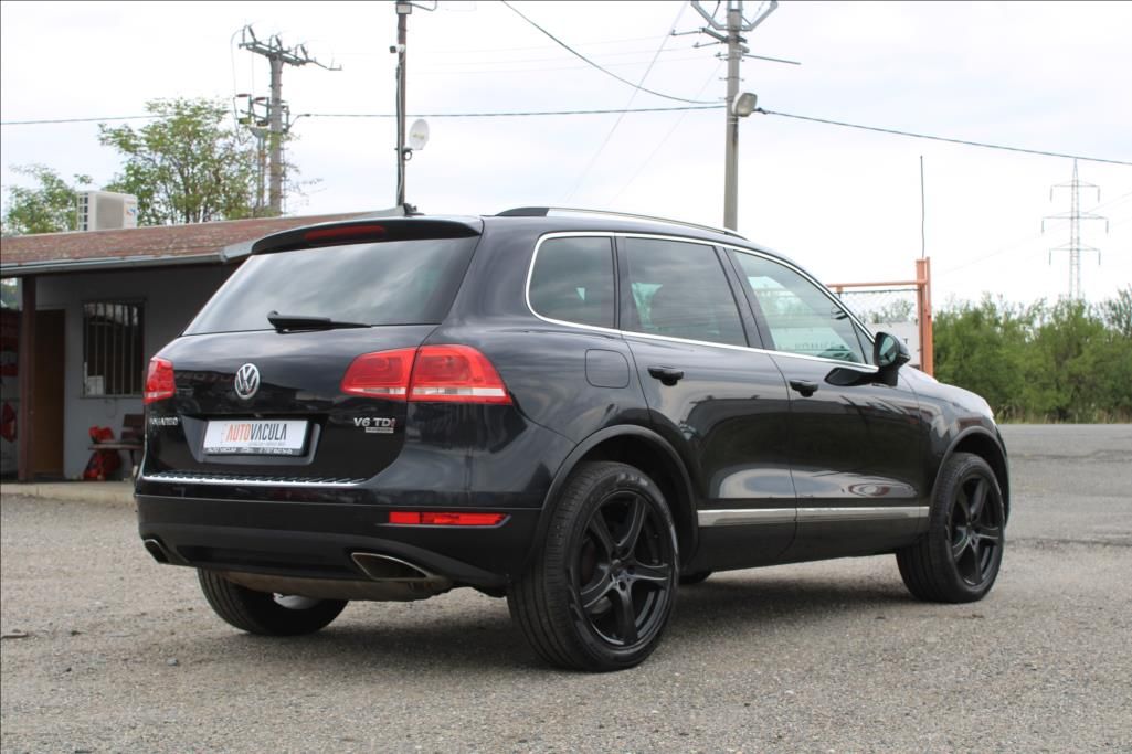 Volkswagen Touareg, 3,0 TDi  4 x 4, AUTOMAT, DPH - fotka 5