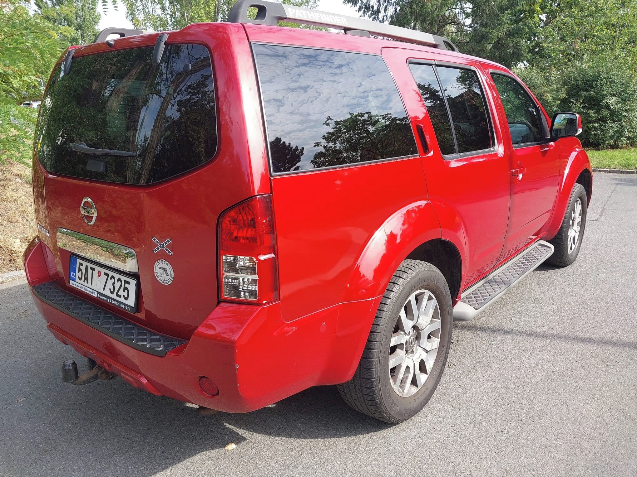 Nissan Pathfinder, 2.5 DCi 140 kW Automat 7míst - fotka 4