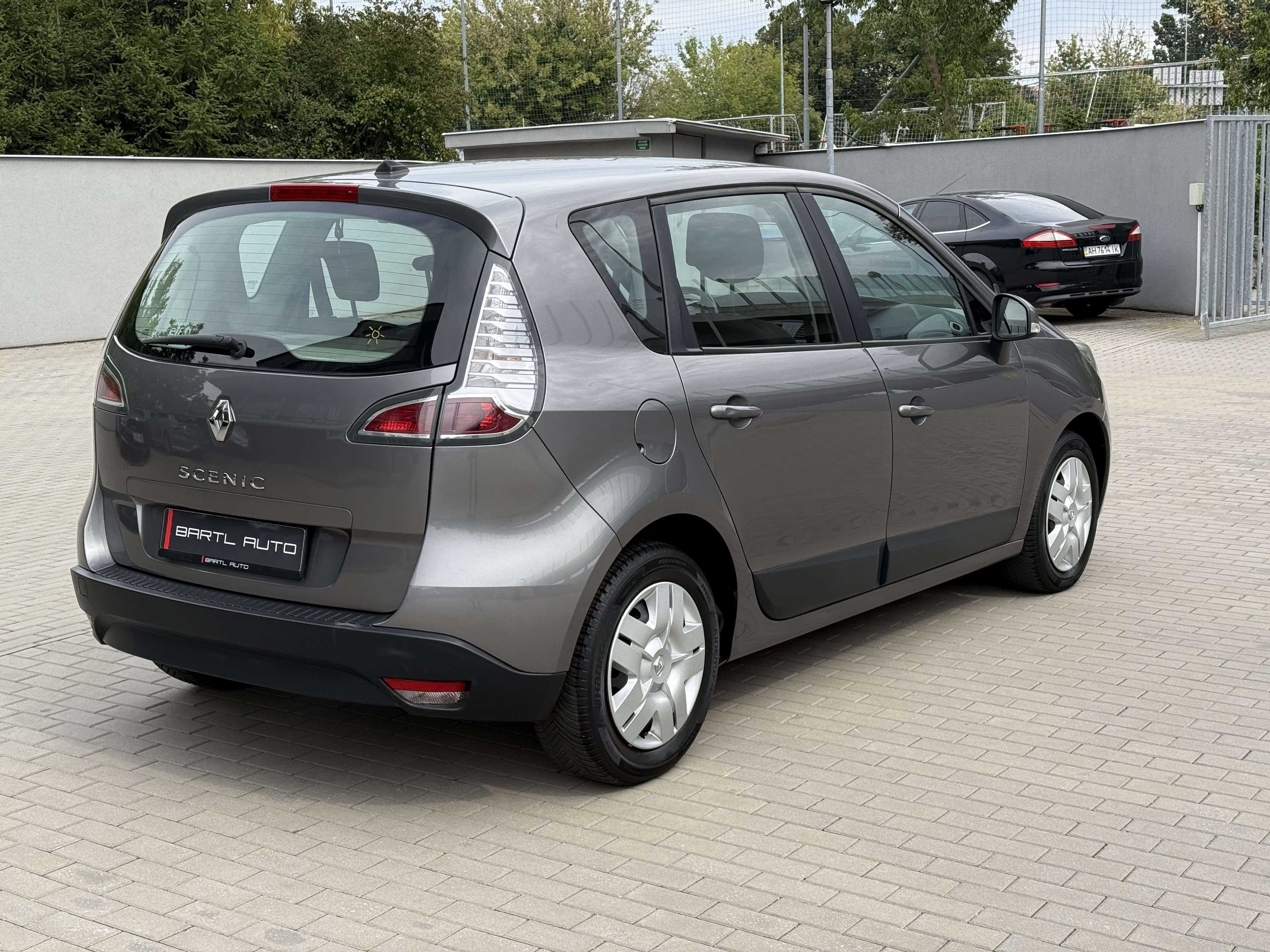 Renault Scénic, 1.6 16v 81kw TomTom editiom - fotka 4
