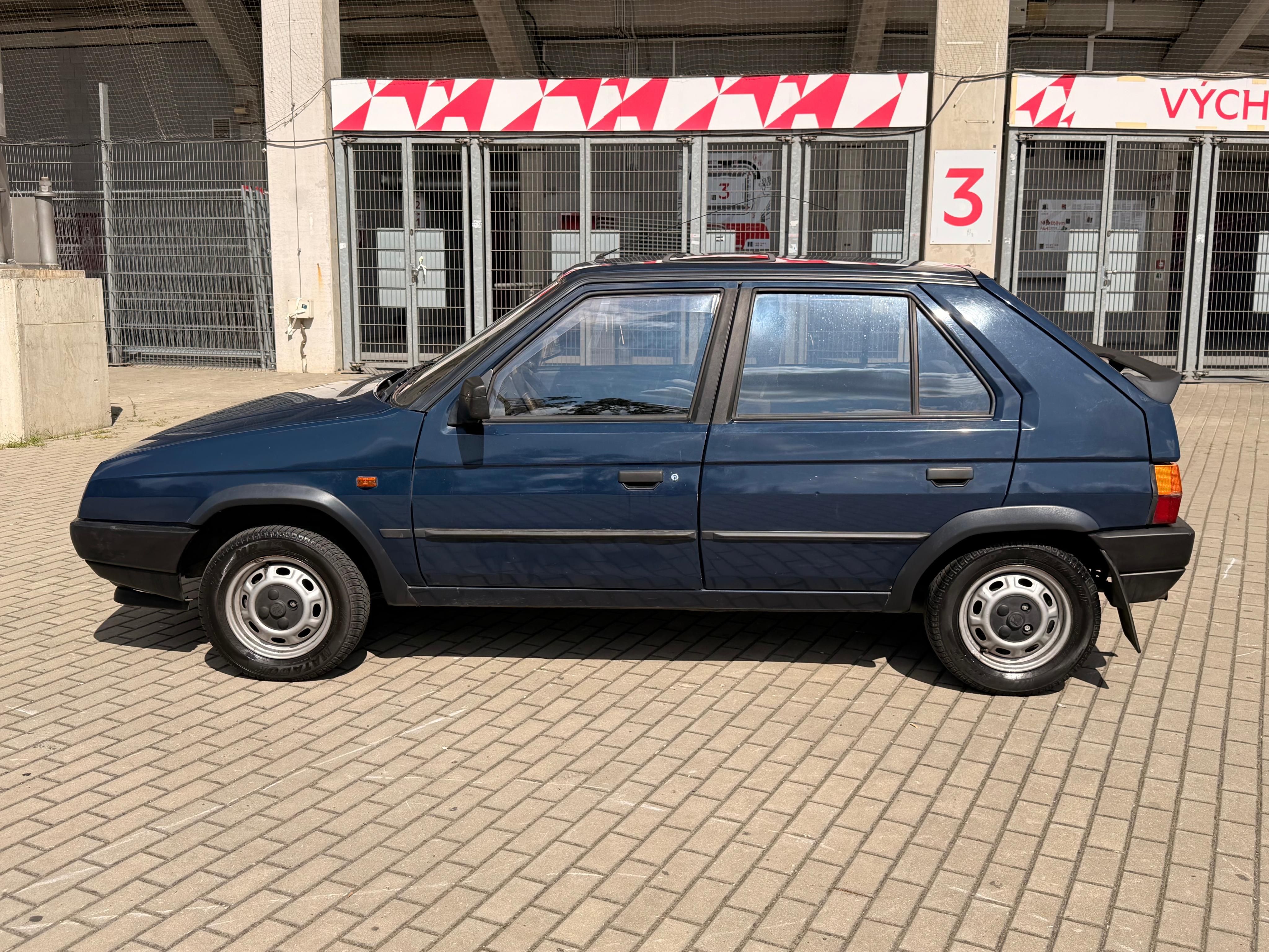 Škoda Favorit, 135GLX 85t.Km První Majitel - fotka 2
