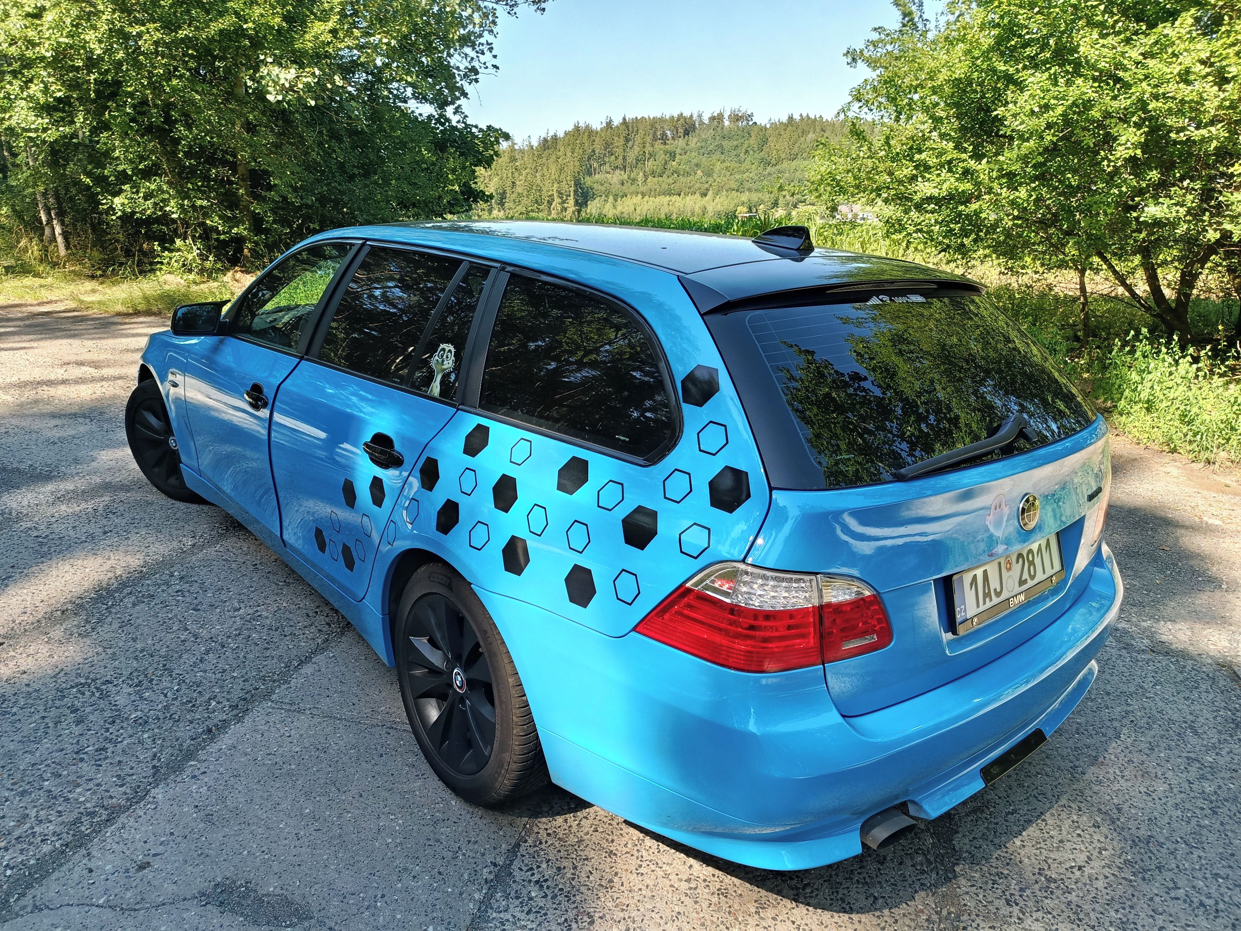 BMW Řada 5, 520d servisováno - fotka 5