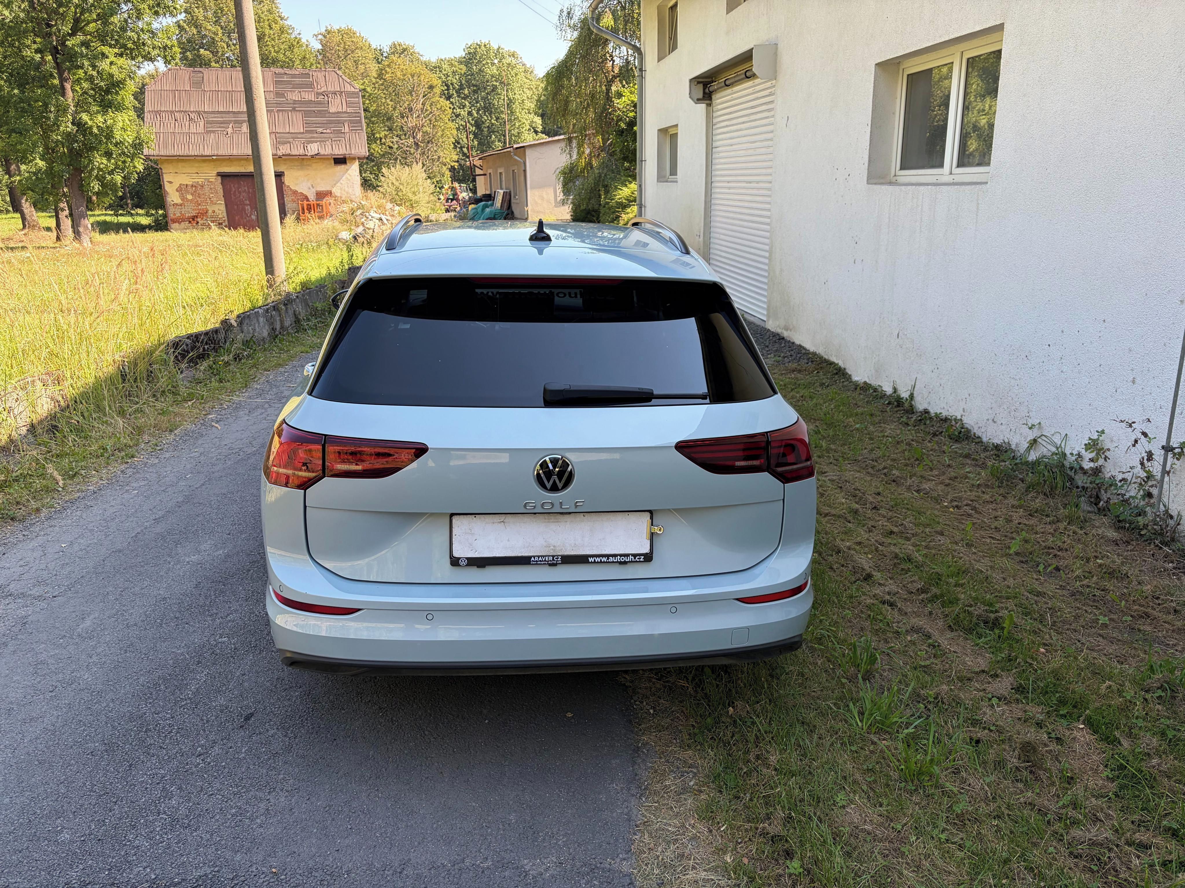 Volkswagen Golf, 1.5 TSI 110kw 1.maj ČR TOP STA - fotka 4