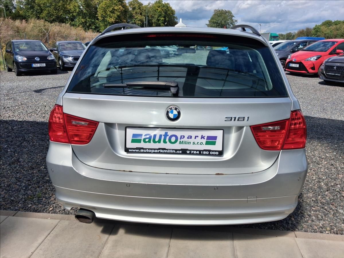 BMW Řada 3, 2,0 - fotka 6