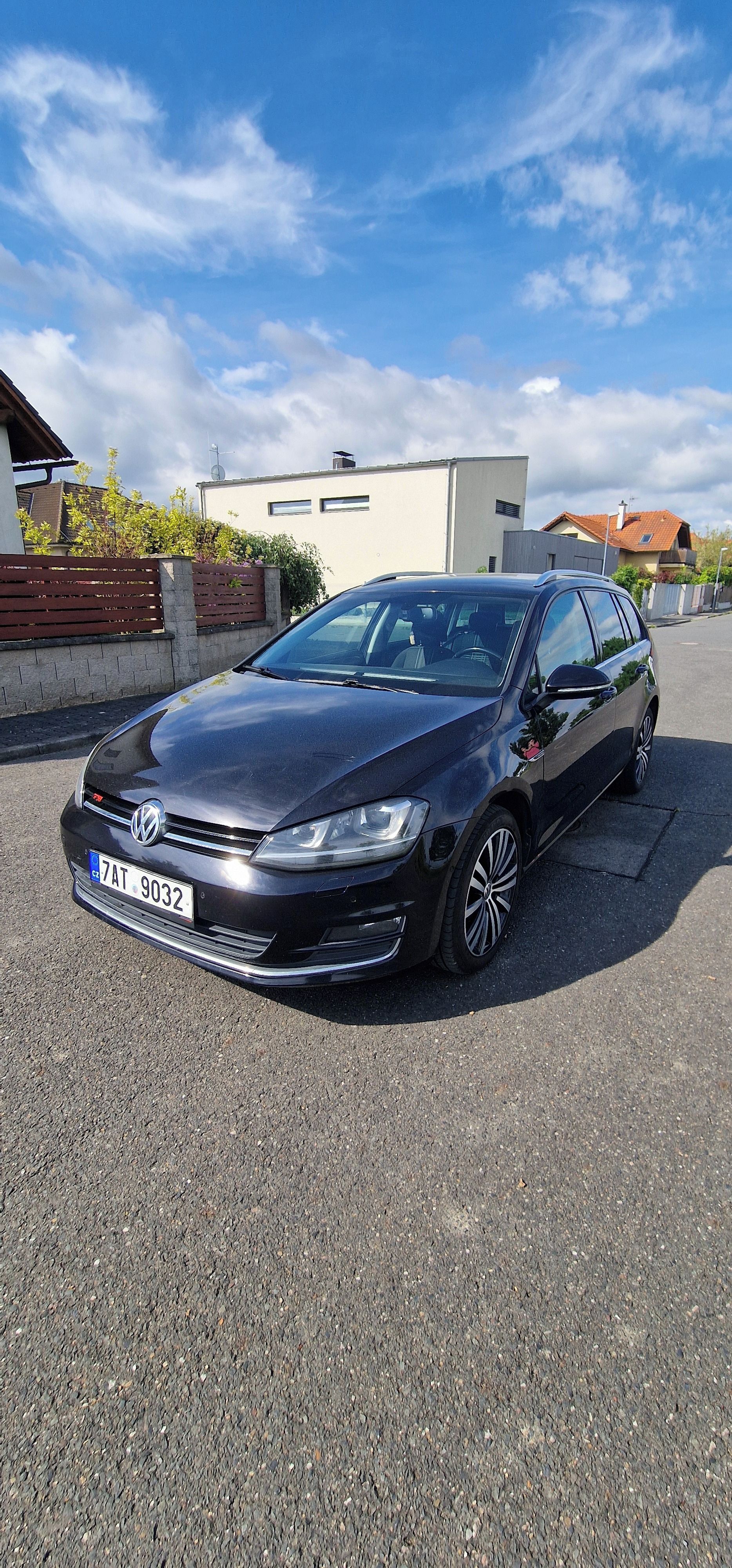 Volkswagen Golf - fotka 4