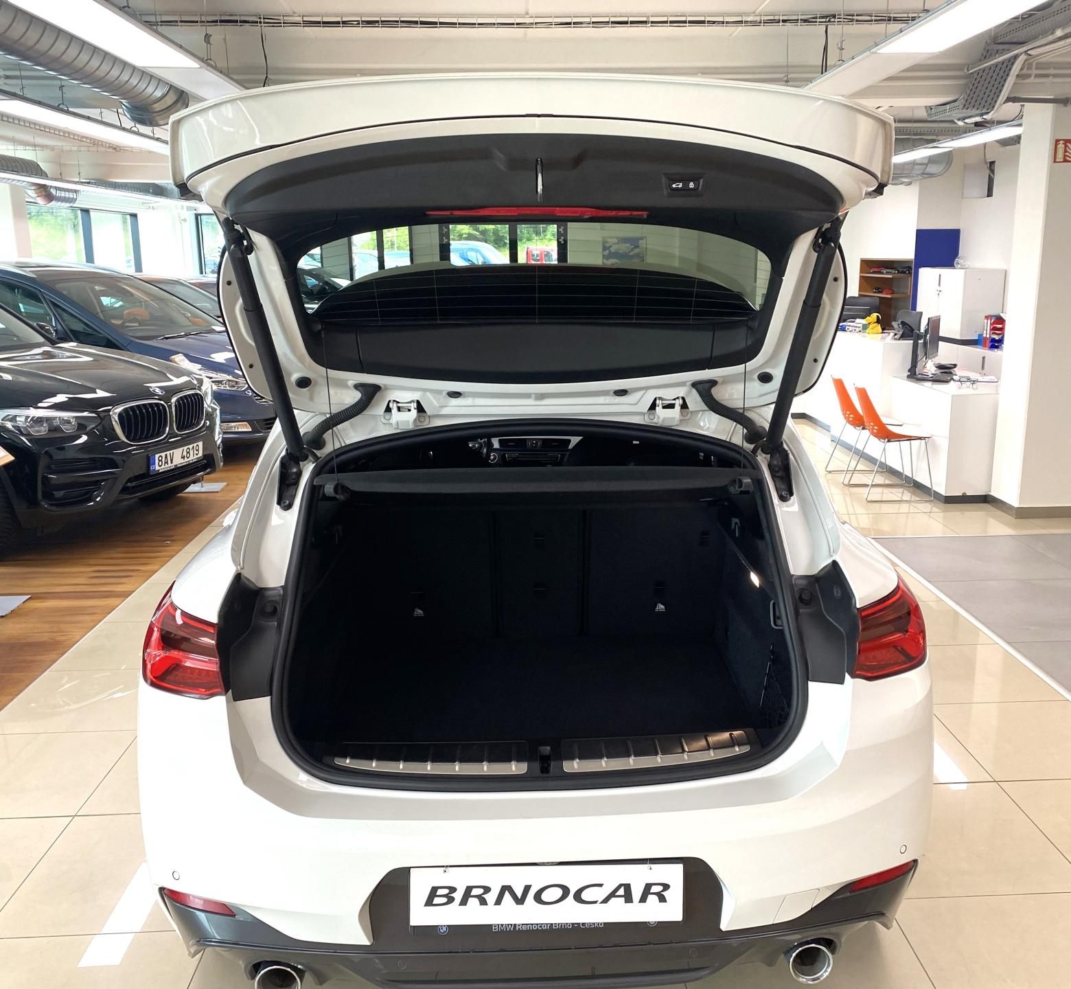BMW X2, xDrive 18d M Sport, ČR - fotka 6