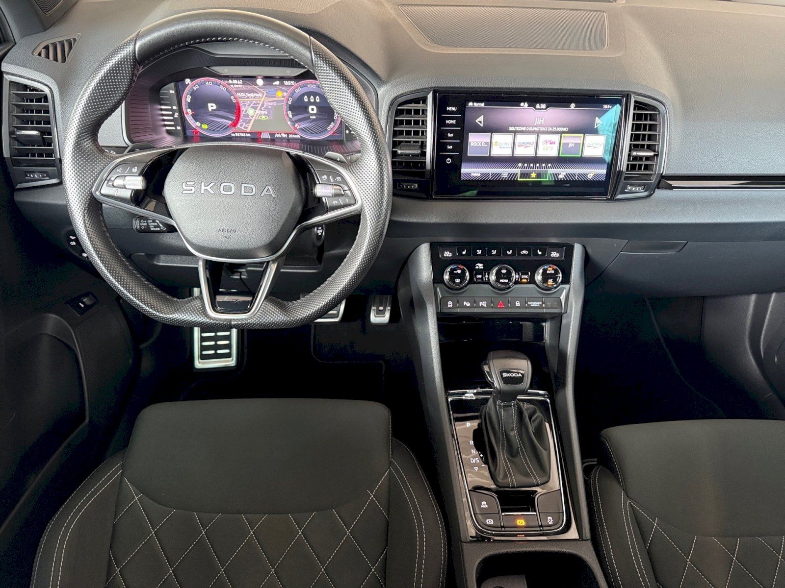 Škoda Karoq, 1,5 TSI / 110 kW SportLine DSG - fotka 6