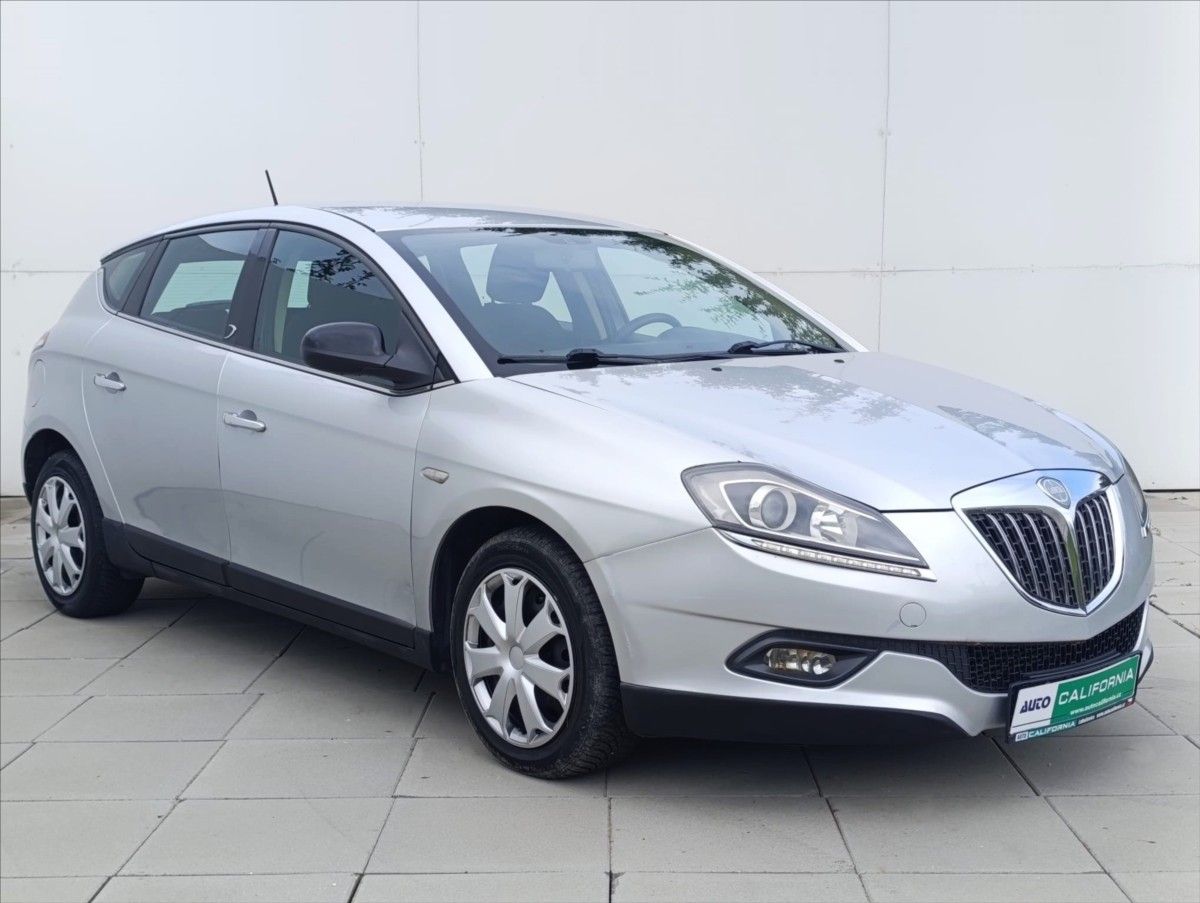 Lancia Delta, 1,6 1.6 JTD Klimatizace - fotka 5