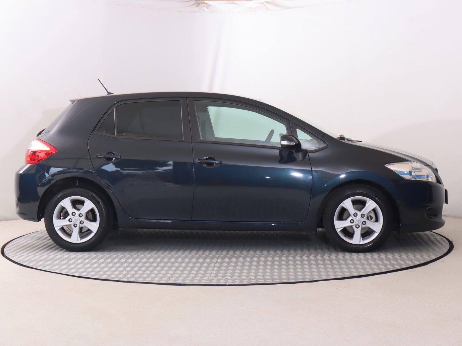 Toyota Auris, 1.4 D-4D, Navi - fotka 6