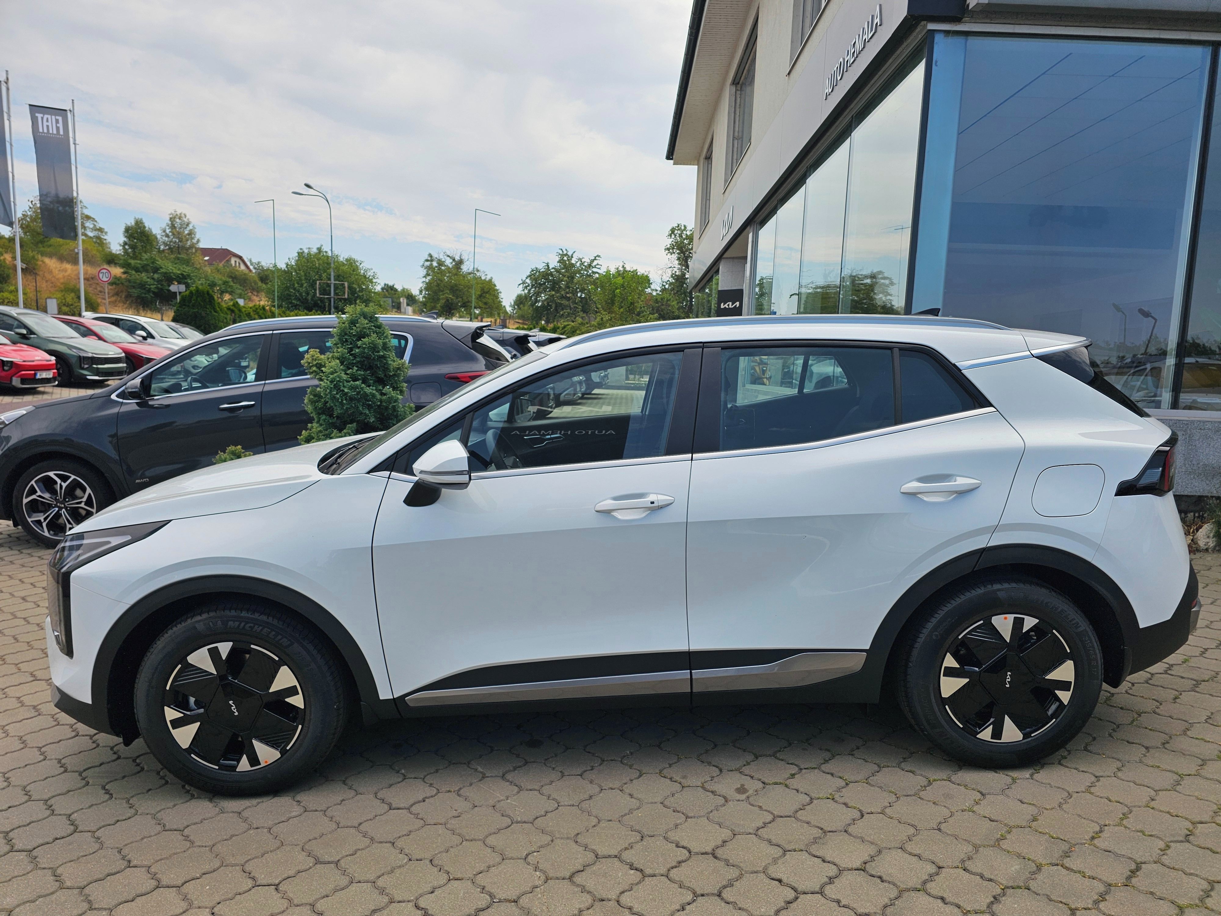 Kia Sportage, 1,6 T-GDi 4x2 7DCT EXCLUSIVE - fotka 2
