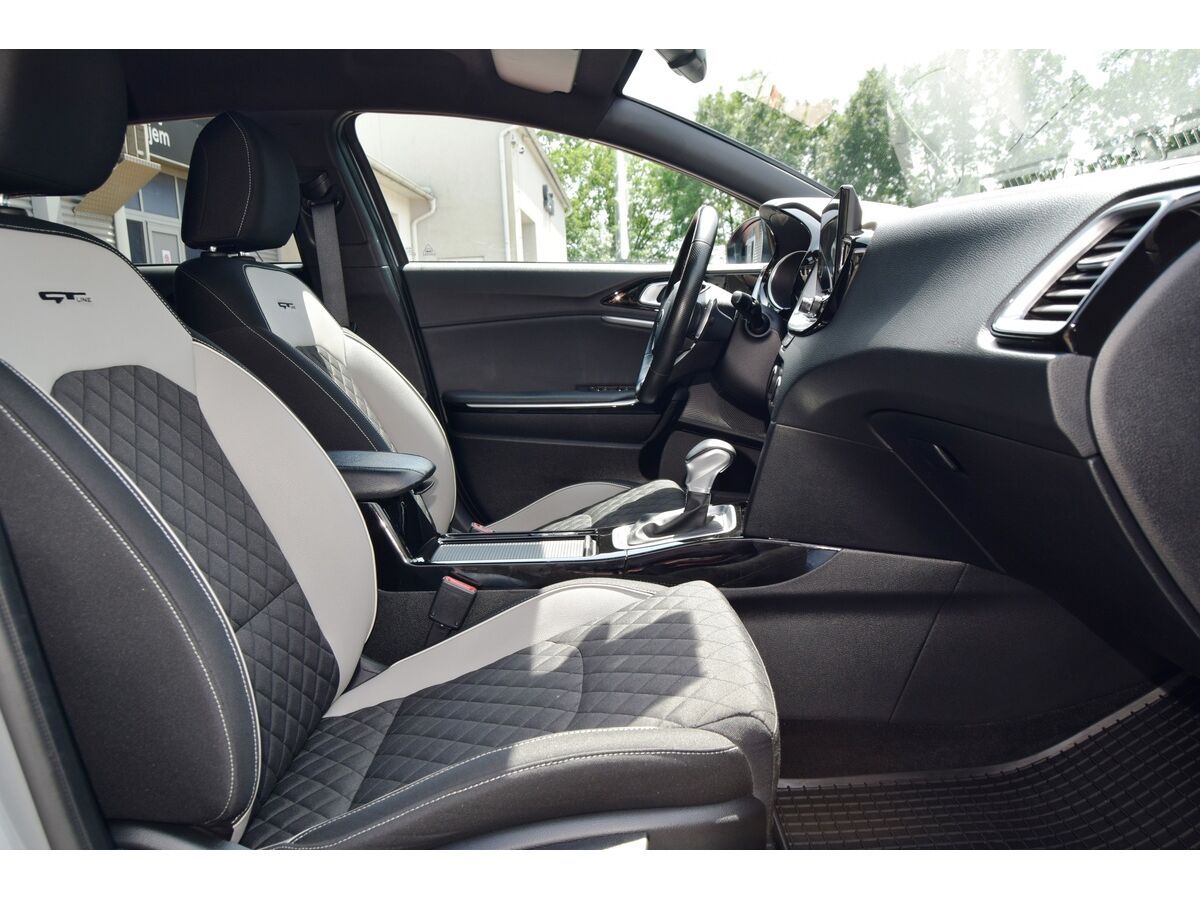 Kia ProCeed, 1,4 T-GDi 7DCT GT LINE PLUS - fotka 4