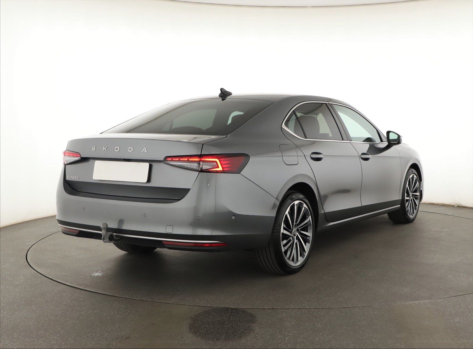 Škoda Superb, 2.0 TDI, LAURIN & KLEMENT - fotka 5