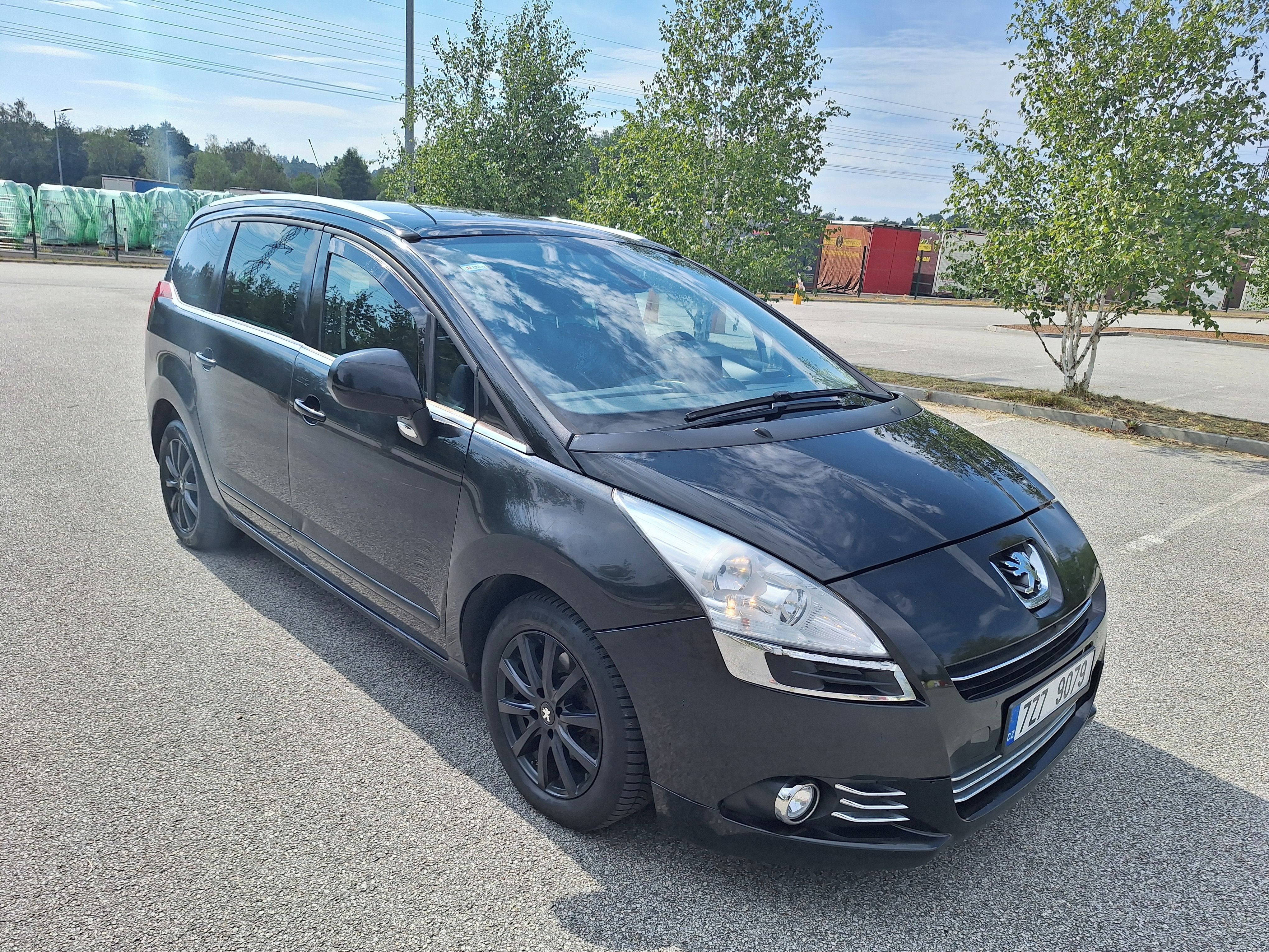 Peugeot 5008, 2.0 HDI 120KW, AUTOMAT, 7 MÍST - fotka 4