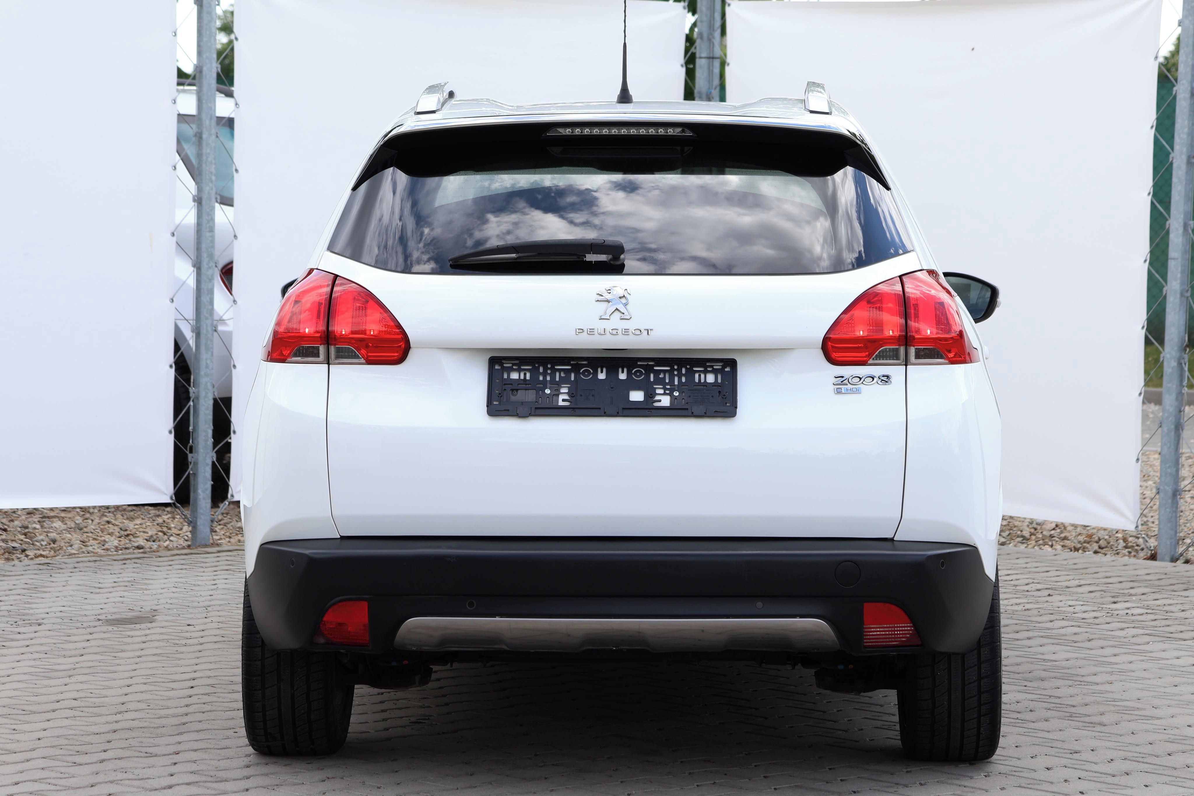 Peugeot 2008, 1.6 BLUEHDI ALLURE S&S 120 - fotka 5