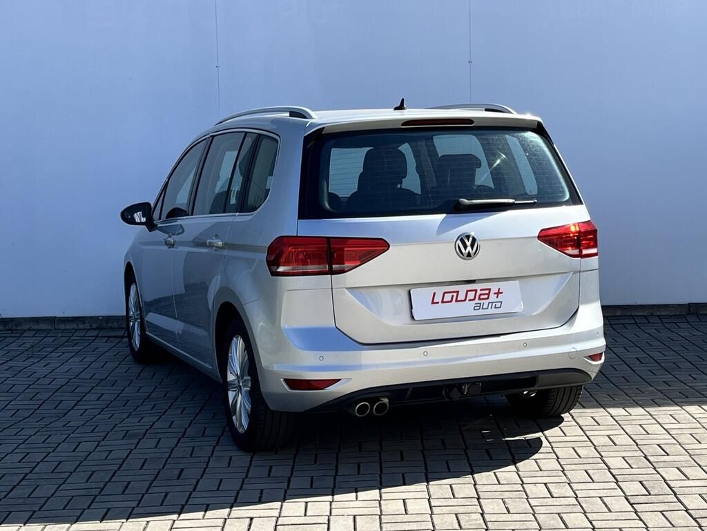 Volkswagen Touran, highline 2.0 TDI 140 kW - fotka 6