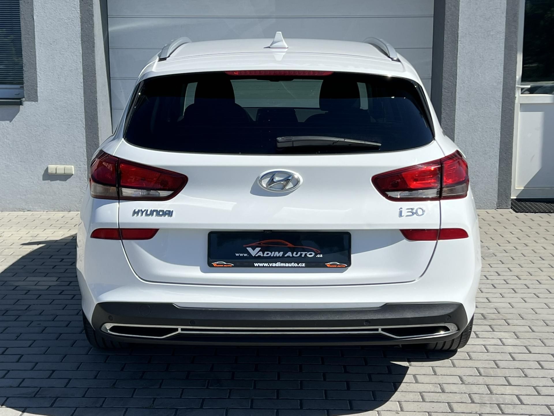 Hyundai i30, 1.5T-GDi 118kW SMART KAMERA - fotka 6