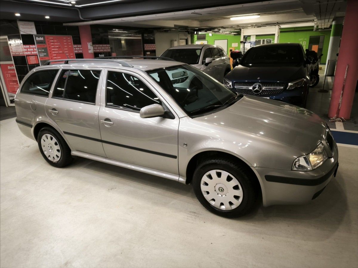Škoda Octavia, 1,6 i - Zachovalá !  TOUR - fotka 5