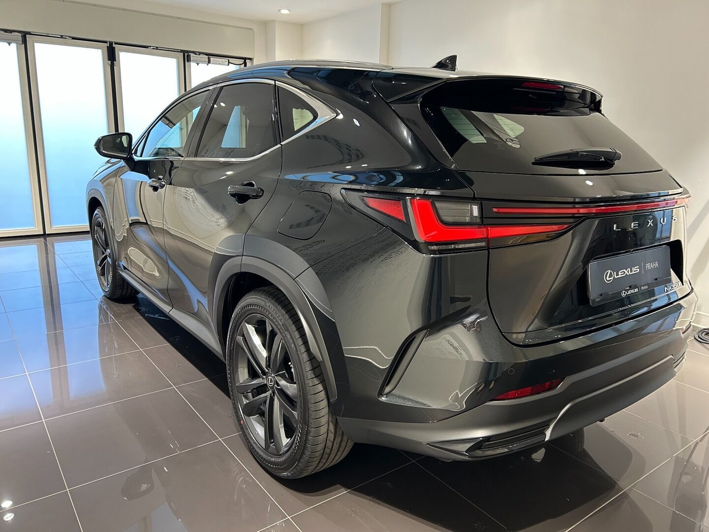 Lexus NX 350h, 350h 2.5 HEV PRESTIGE - fotka 2