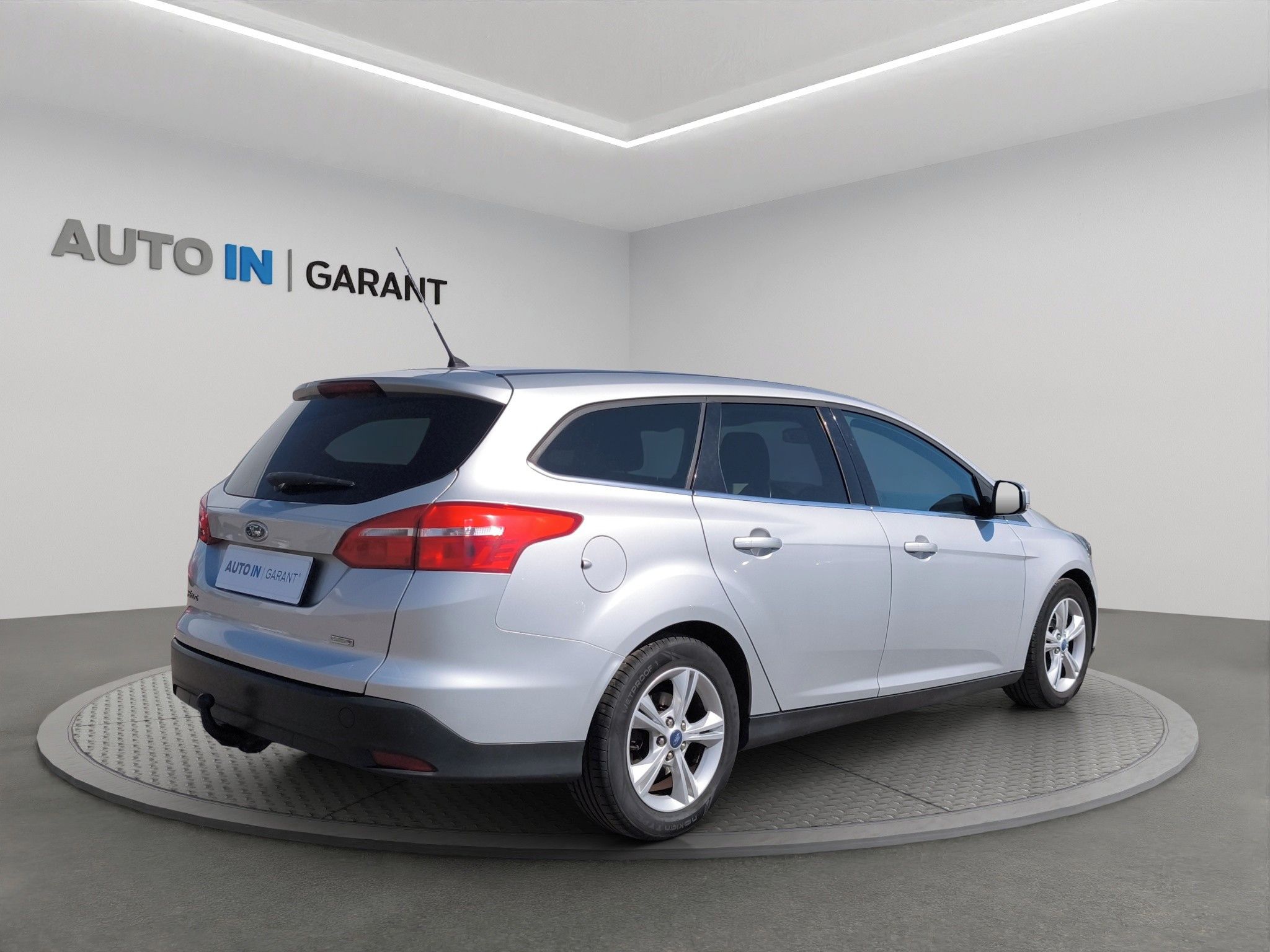 Ford Focus, TREND SPORT 1.0 92kW, ČR, Tažn - fotka 5