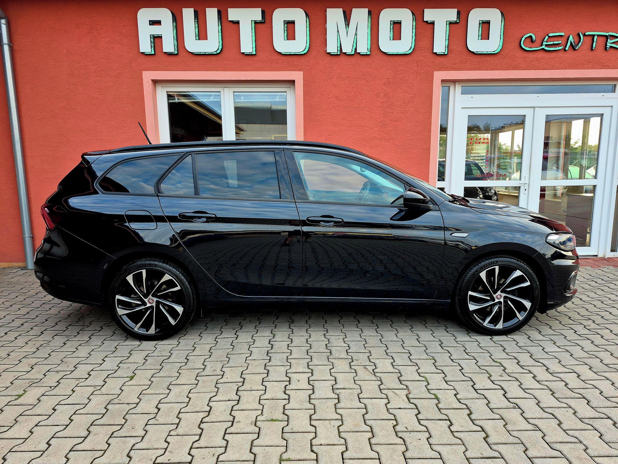 Fiat Tipo, 1.4 Turbo S-Design 88kw - fotka 6