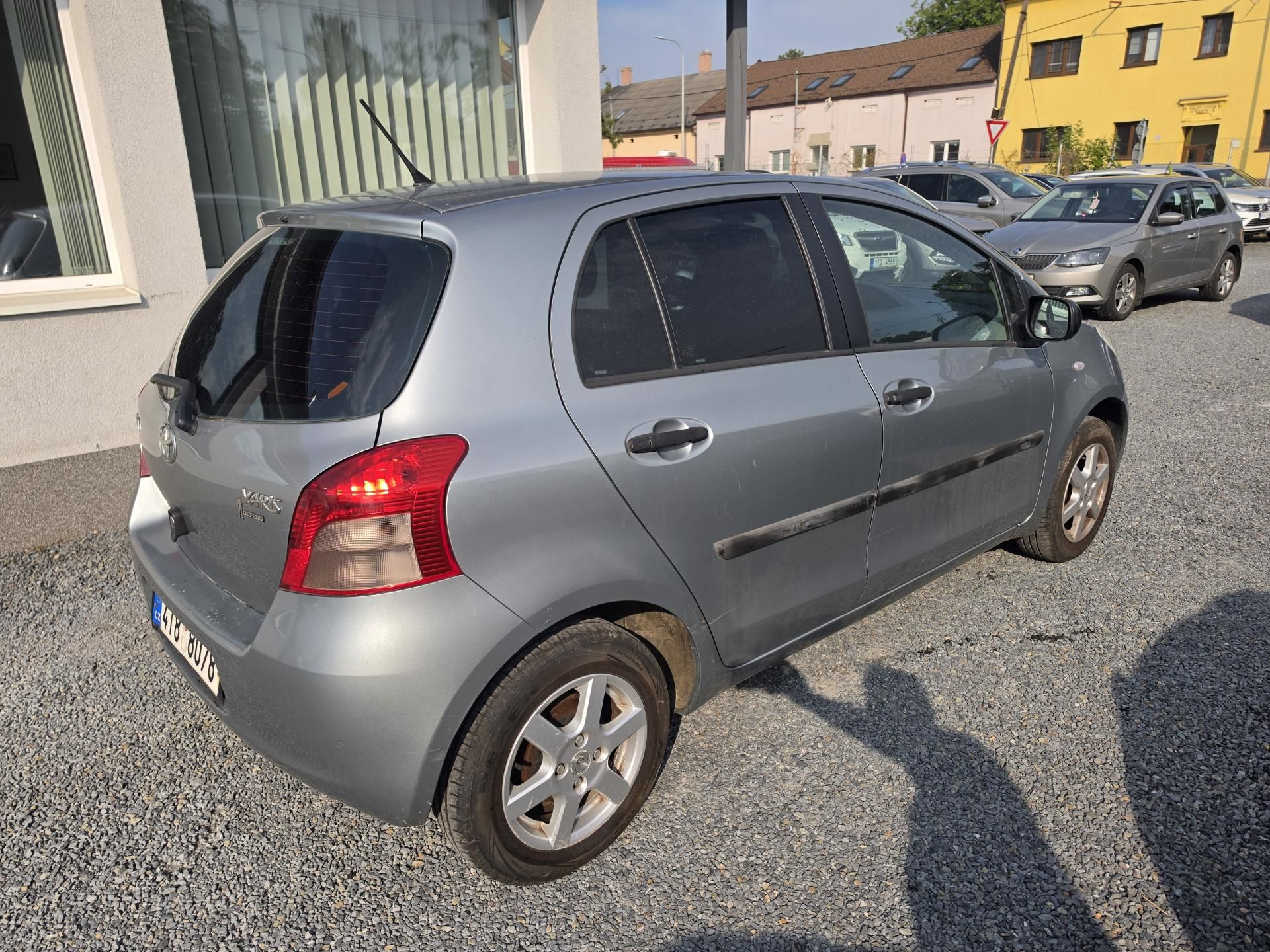Toyota Yaris, 1.0 VVTi klimatizace - fotka 4