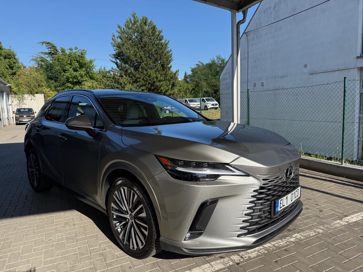 Lexus RX 450h+, Executive Plus - fotka 3